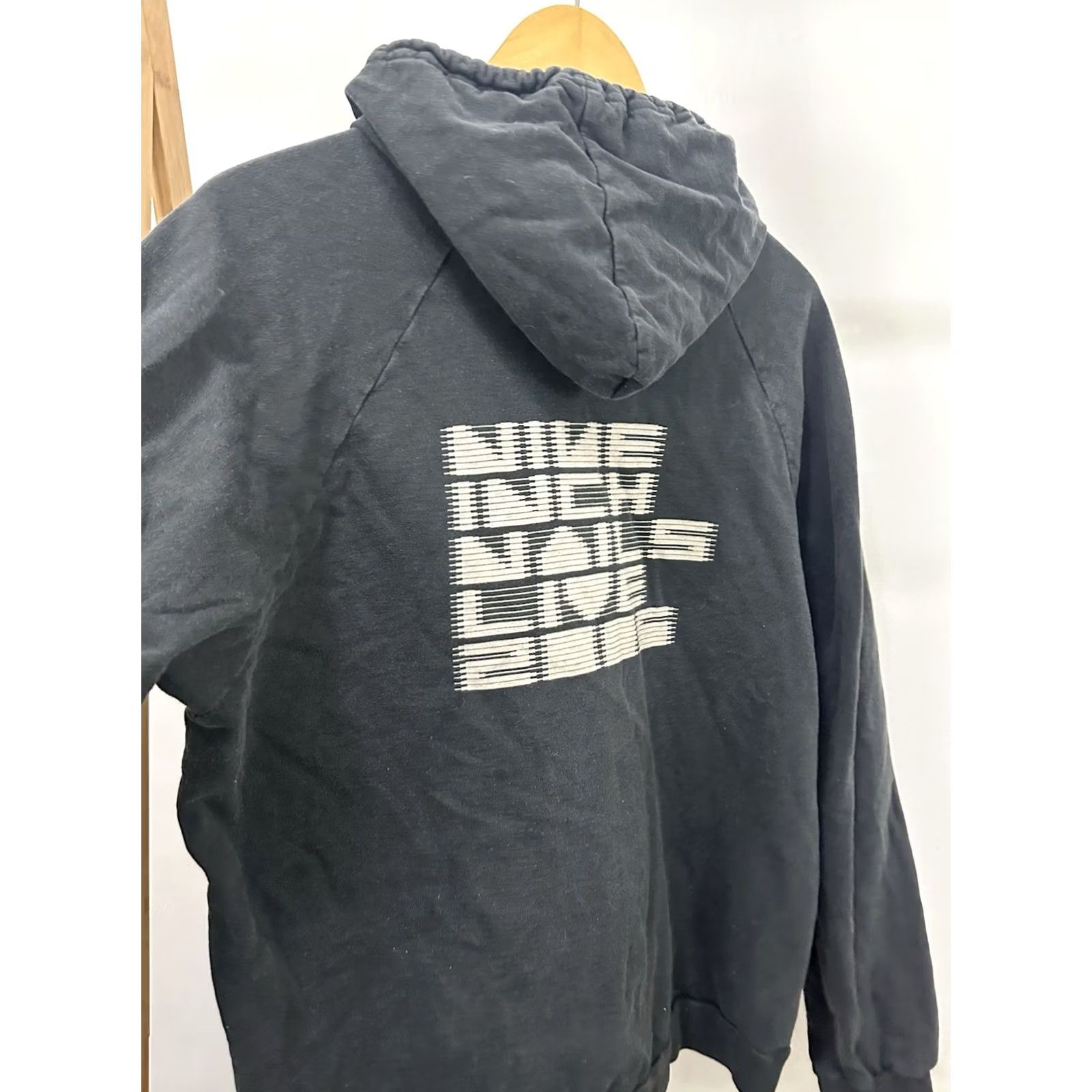 Olive VTG Nine Inch Nails Live 2006 NIN Band Concert Faded Zip Hoodie Sweatshirt Sz L Shirt Men Black XS? Size US L / EU 52-54 / 3 - 4 Thumbnail