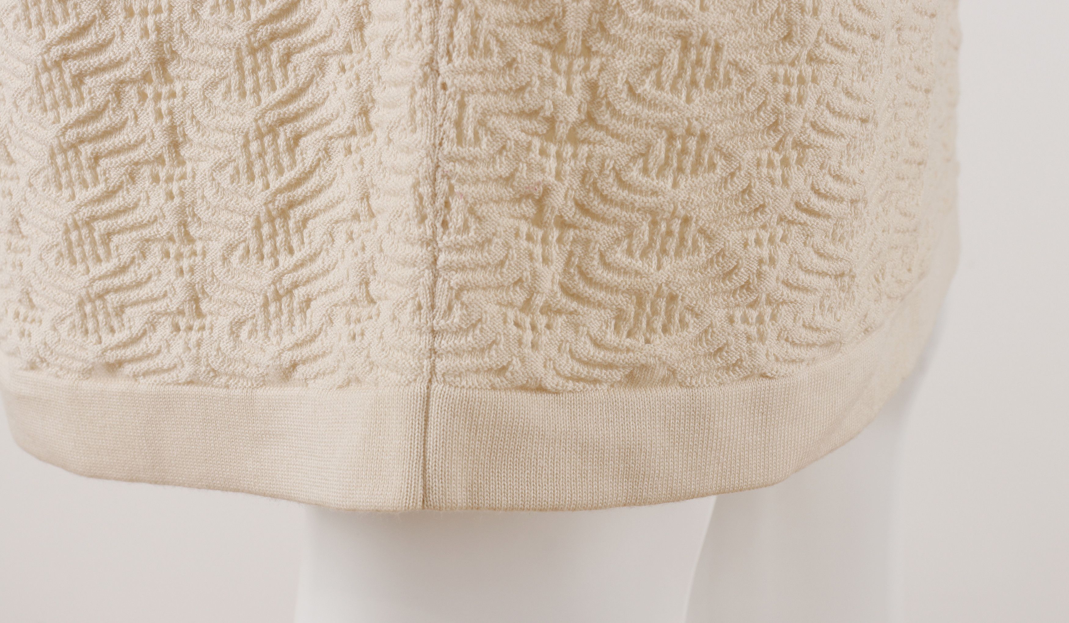 Chanel Chanel Cream Knitted Midi Skirt with Navy Pocket Size 38 Size 26" / US 2 / IT 38 - 12 Thumbnail