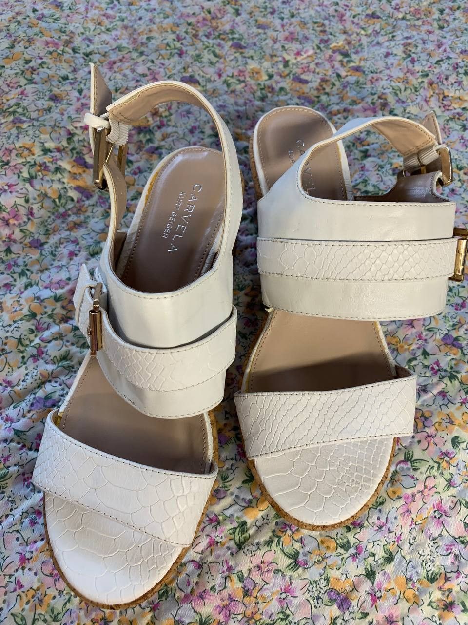 Kurt Geiger Kurt Geiger Carvela white leather women's platform sandals Size US 8.5 / IT 38.5 - 6 Thumbnail