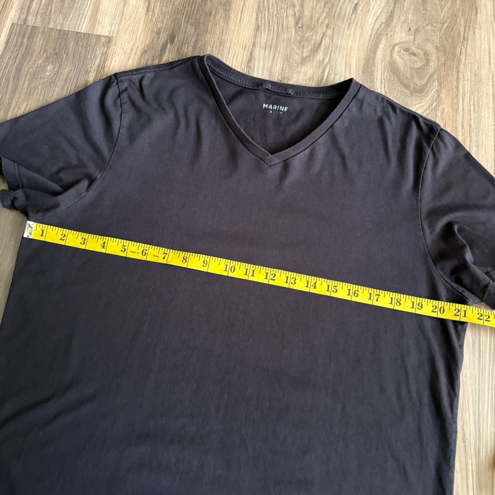 Marine Layer Marine Layer V-Neck T-Shirt Men's Size L Black Supima Modal Size US L / EU 52-54 / 3 - 4 Thumbnail