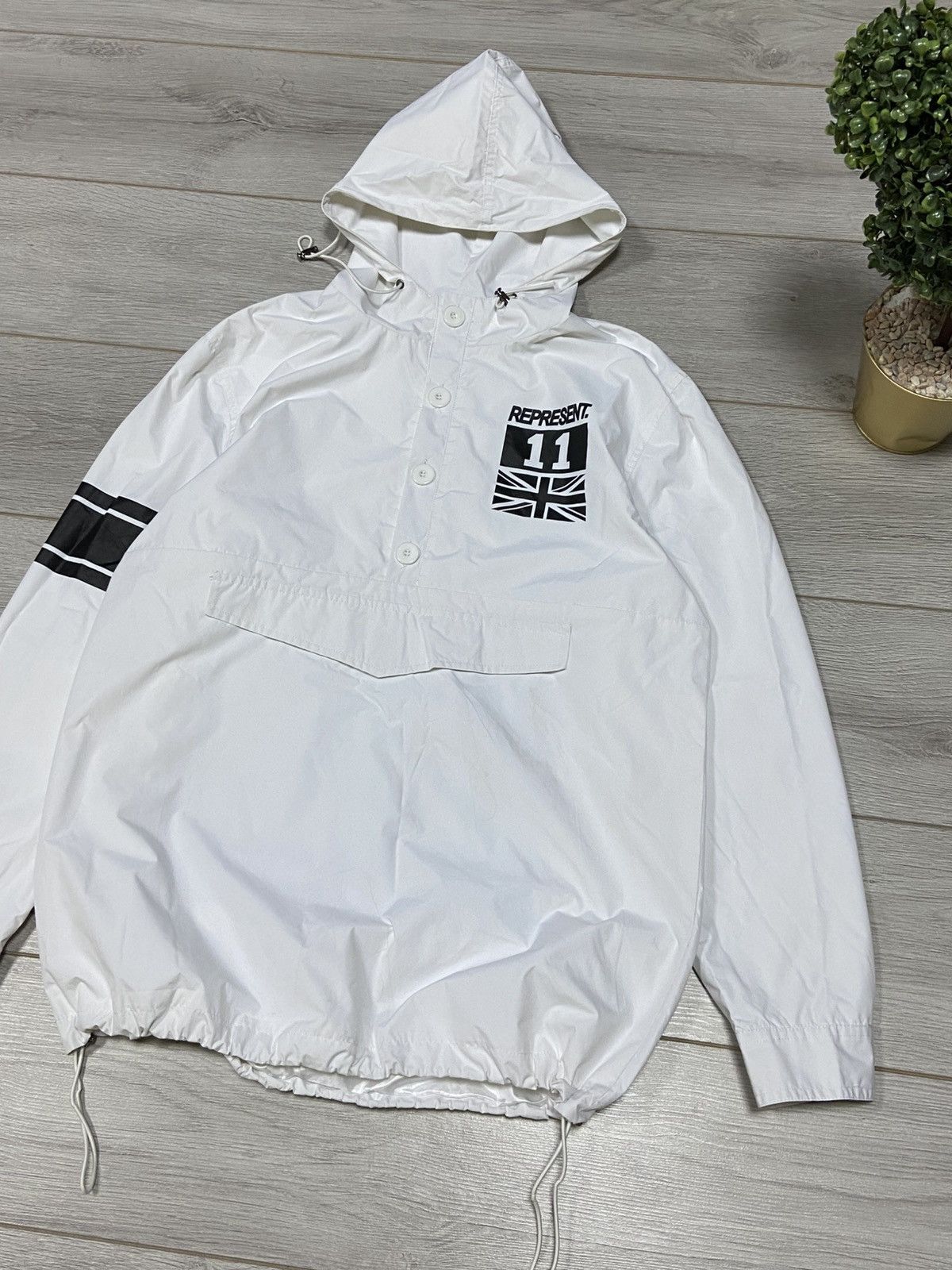 Represent Clo. Represent spell out big logo anorak buttons Size US M / EU 48-50 / 2 - 4 Thumbnail