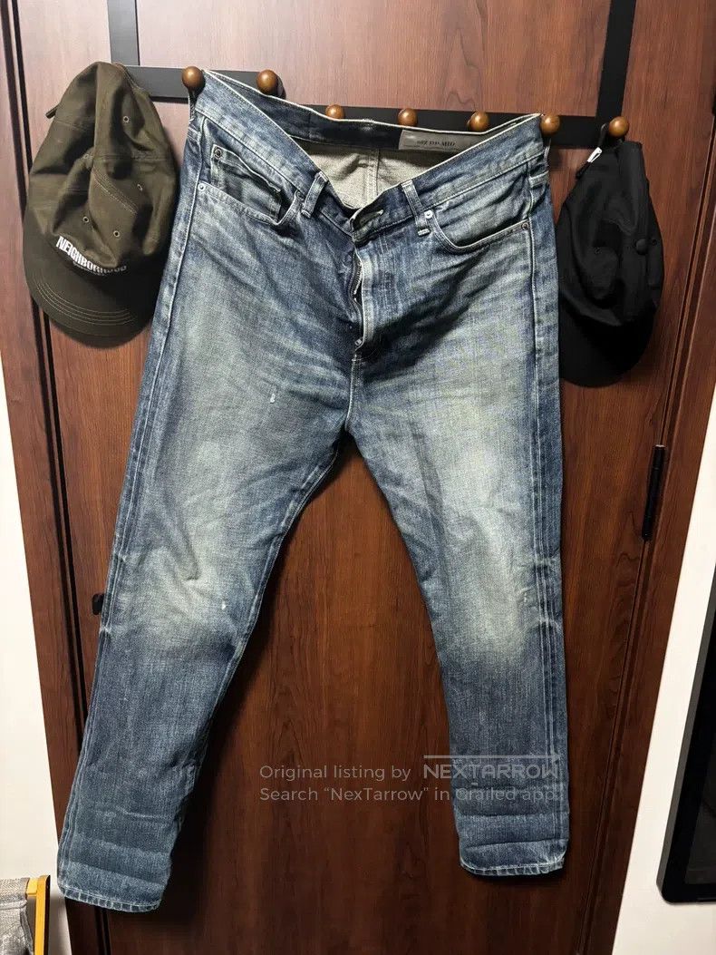 Neighborhood Neighborhood size M Jeans Size US 27 - 1 Thumbnail