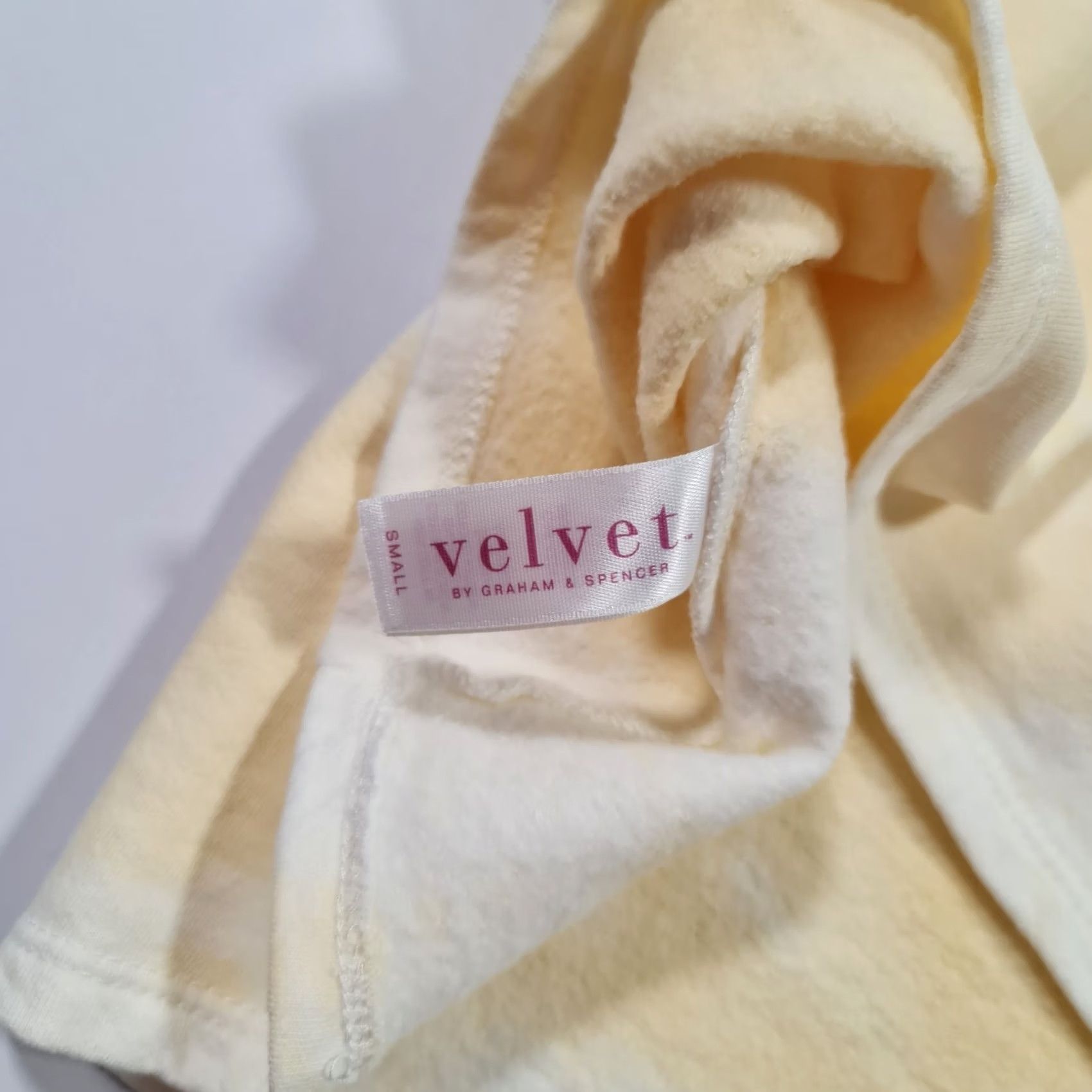Velvet Velvet by Graham & Spencer Shirt Womens S Yellow Fleece Short Sleeves Tee Size S / US 4 / IT 40 - 8 Thumbnail