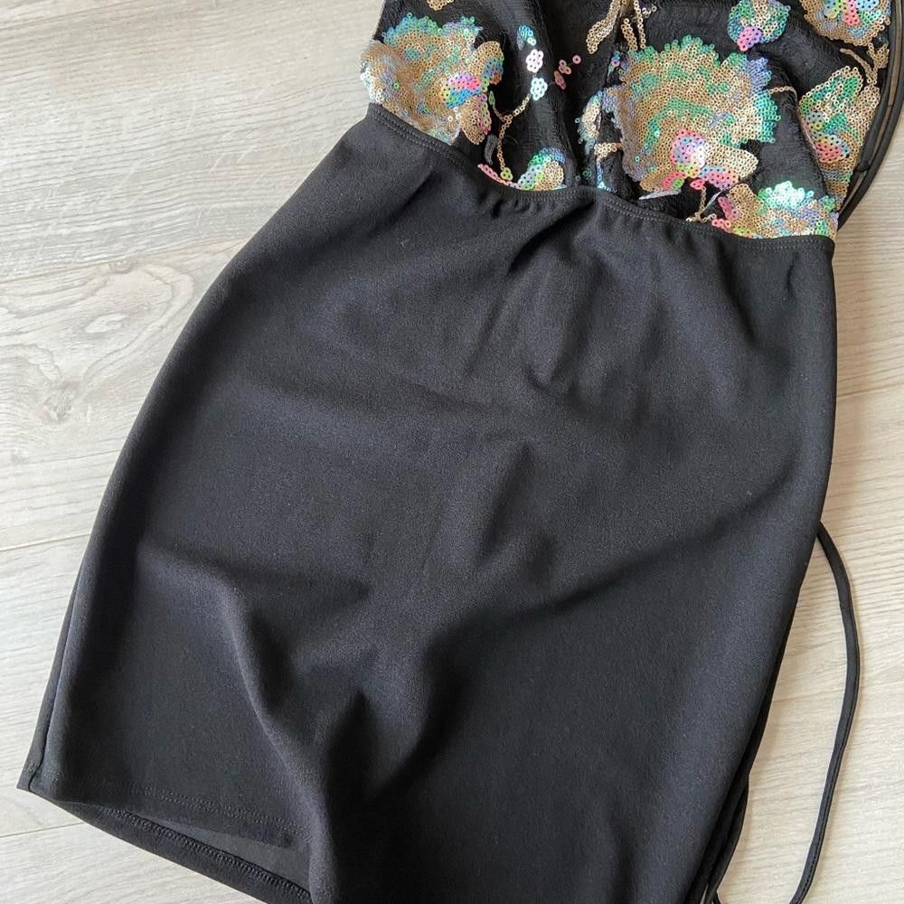 Designer Chic Floral-Embroidered Mini Dress Size M / US 6-8 / IT 42-44 - 3 Thumbnail
