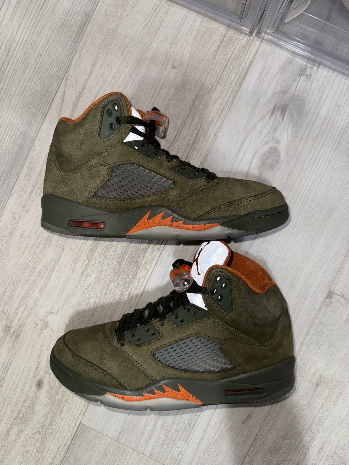 Jordan Brand Air Jordan 5 Retro Olive Green Size US 9 / EU 42 - 2 Thumbnail