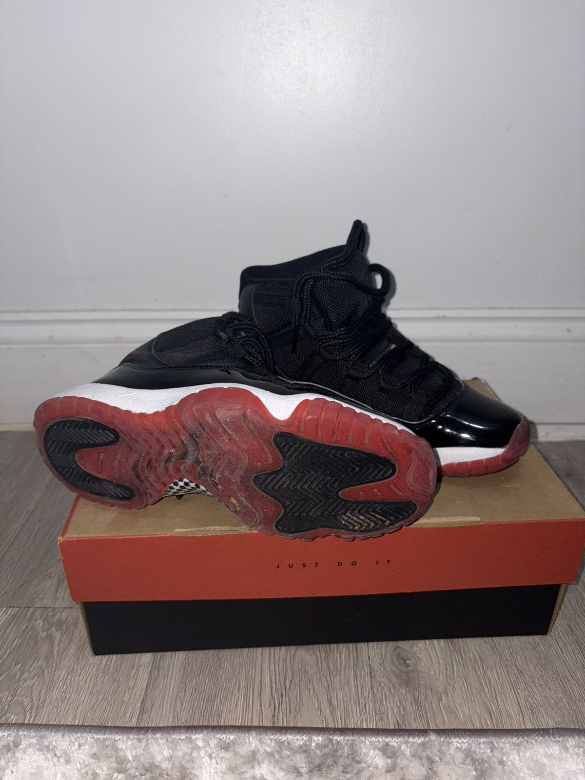 Jordan Brand Jordan Bred 11s Size US 6.5 / IT 36.5 - 2 Thumbnail