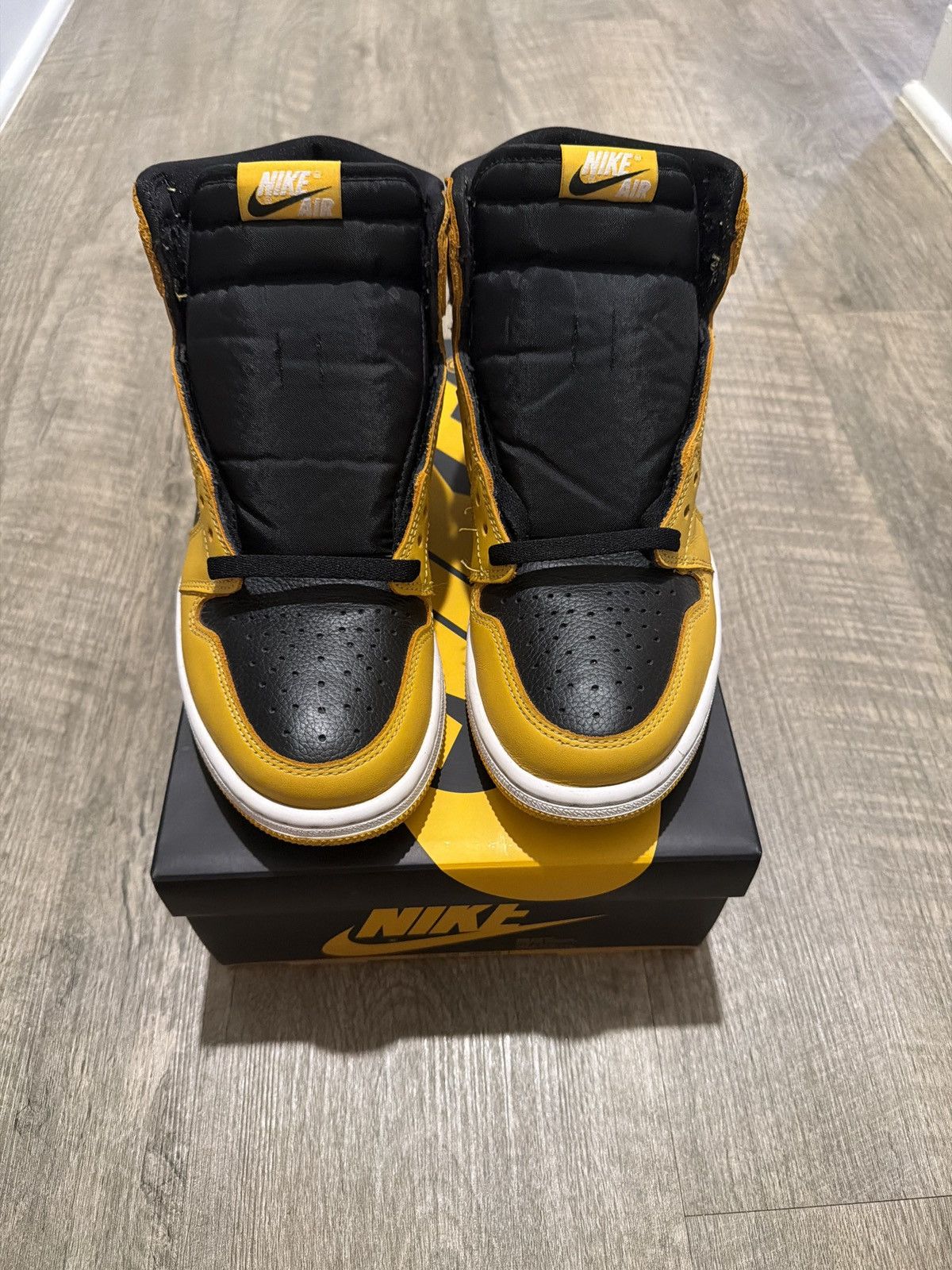 Jordan Brand Jordan 1 Retro High Size US 9.5 / EU 42-43 - 4 Thumbnail