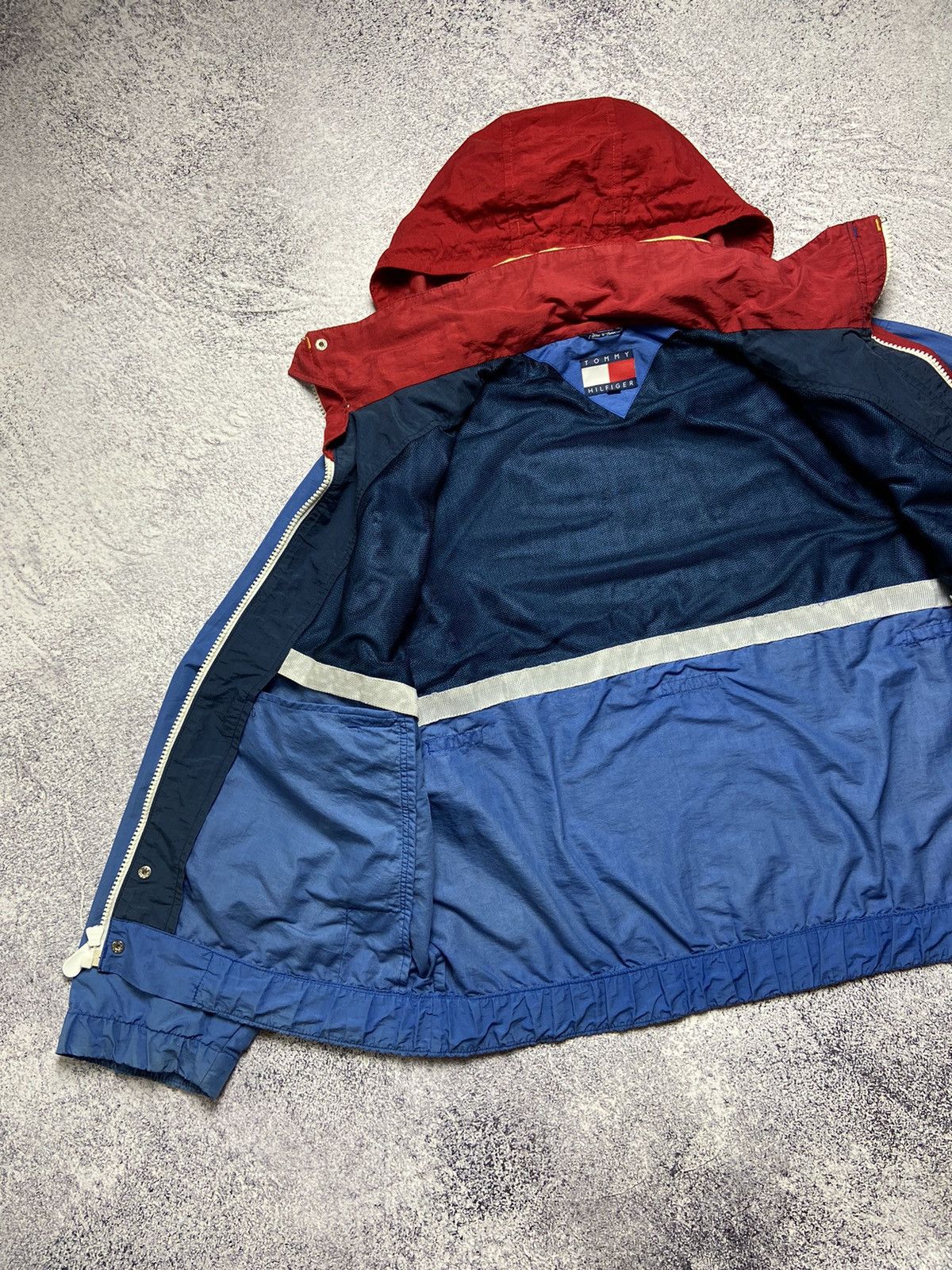 Tommy Hilfiger Vintage Tommy Hilfiger Jacket Street Style Rain Coat Design Size US S / EU 44-46 / 1 - 12 Thumbnail