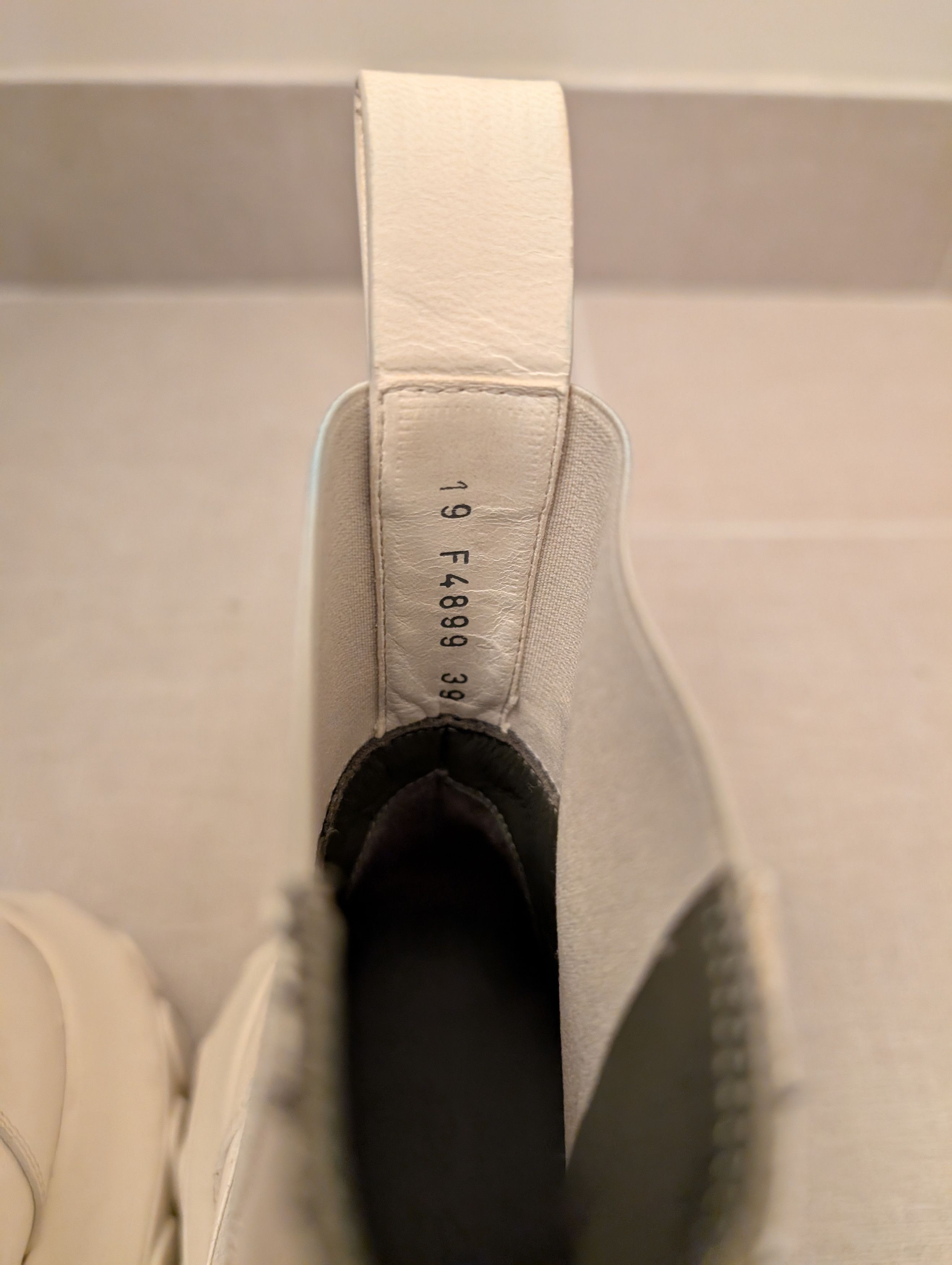 Rick Owens Rick Owens White Bozo Tractor Beetle Chelsea Boots Size US 6 / EU 39 - 7 Thumbnail