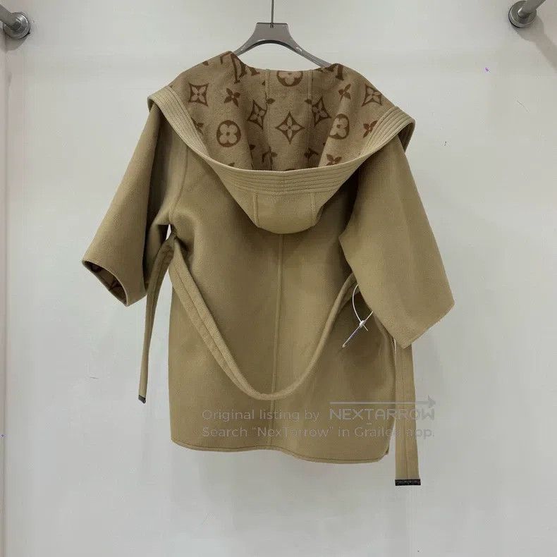 Louis Vuitton Louis Vuitton Khaki half sleeve big old flower bathrobe co Size XS / US 0-2 / IT 36-38 - 2 Thumbnail