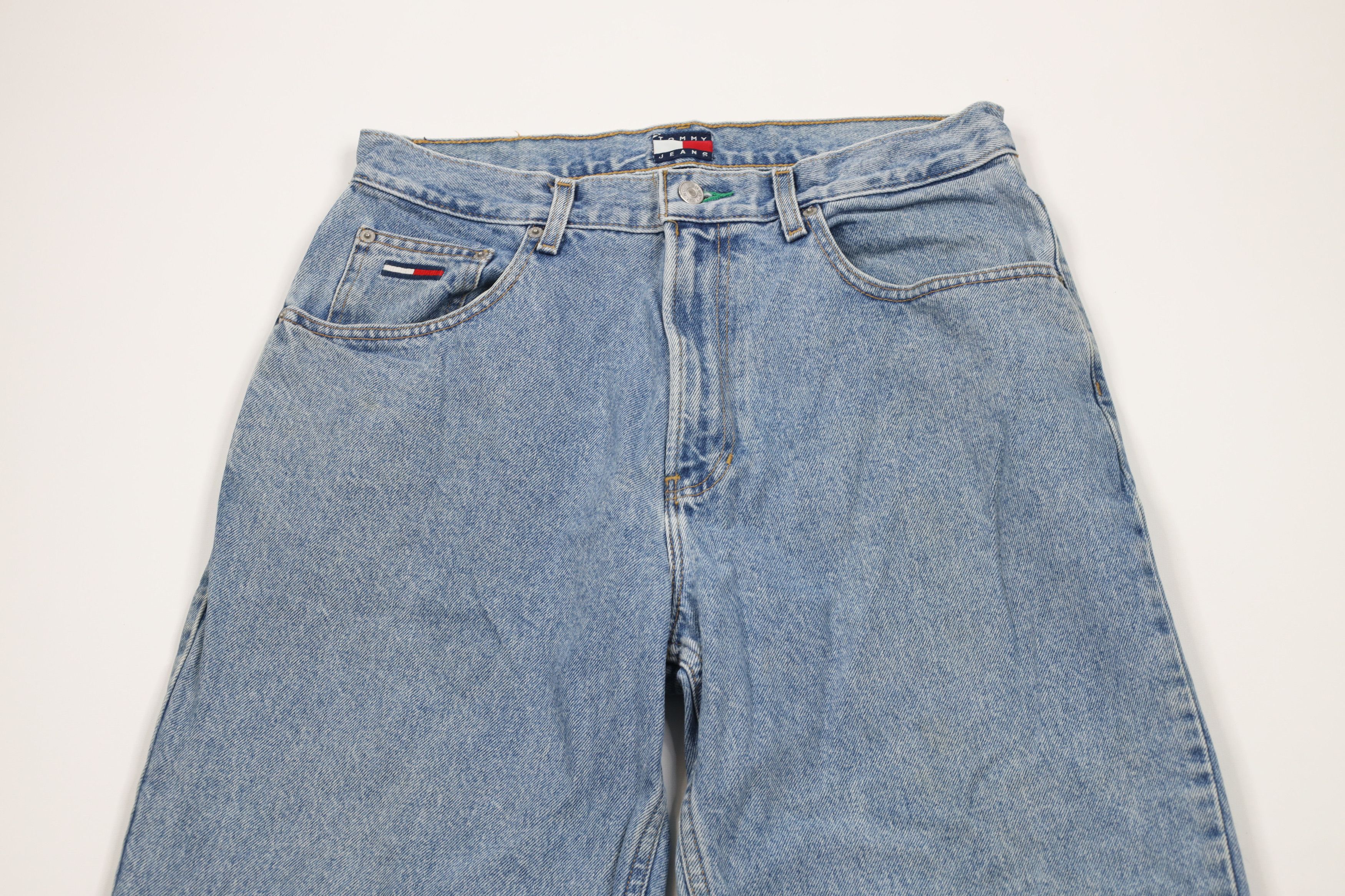 Tommy Hilfiger × Vintage Vintage 90s Tommy Hilfiger Spell Out Baggy Fit Denim Jeans Size US 32 / EU 48 - 2 Thumbnail