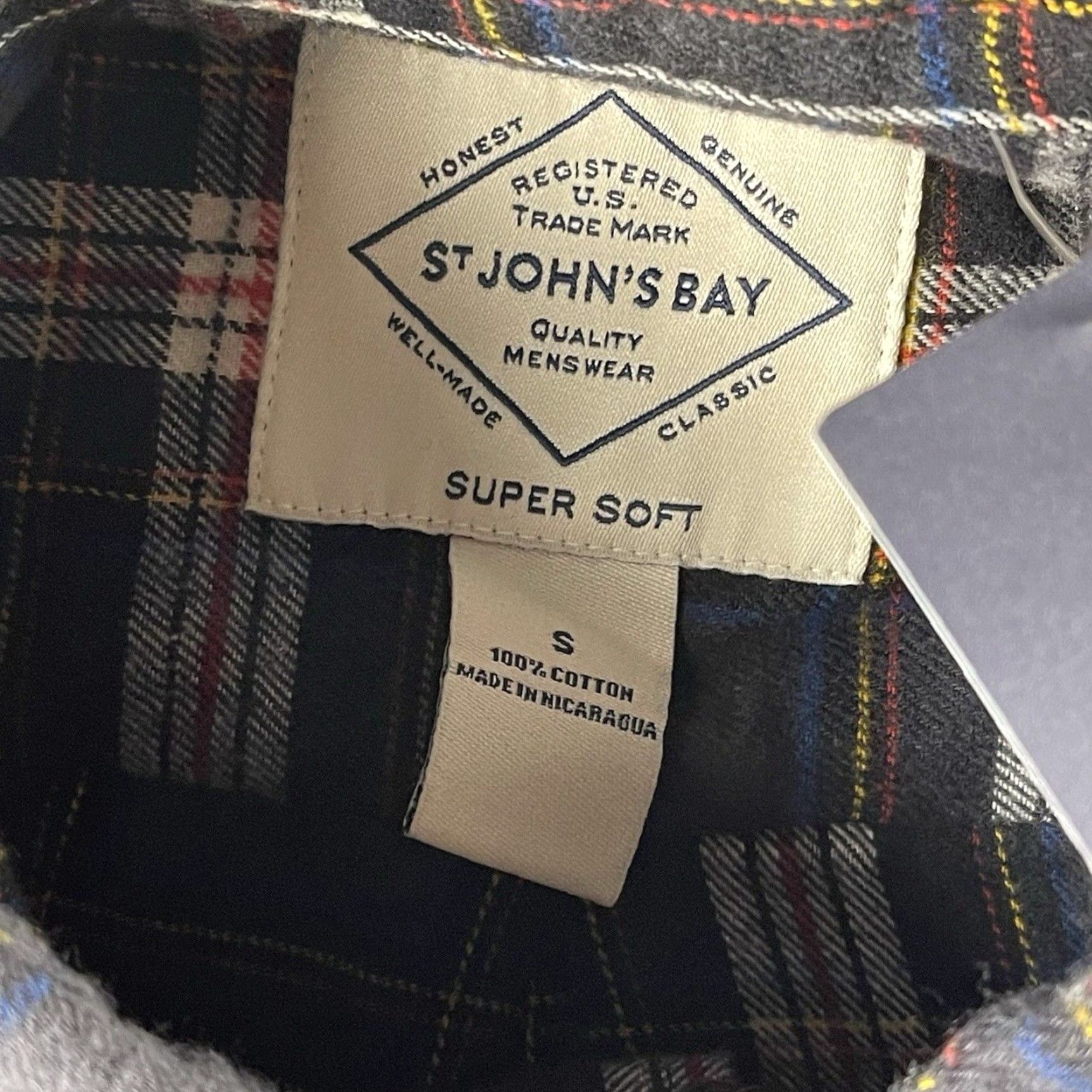 Vintage St. Johns Bay Button Shirt Mens Small Gray Black Plaid Long Sleeve Super Soft Size US S / EU 44-46 / 1 - 2 Thumbnail