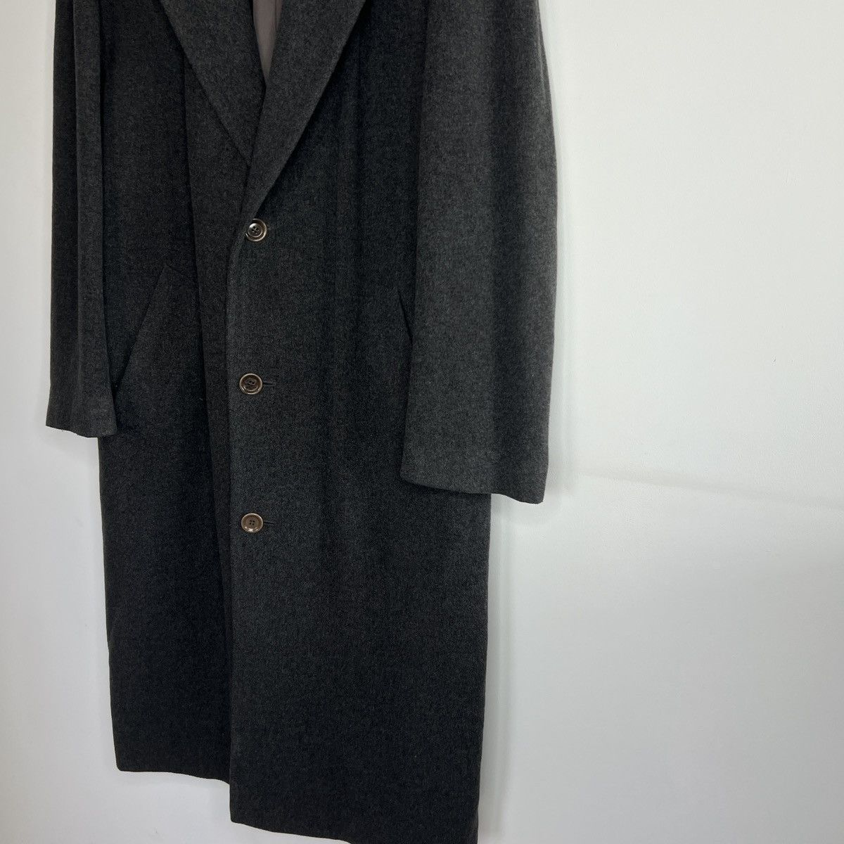 Hugo Boss × Vintage Vintage Hugo Boss Wool Cashmere Long Coat Jacket Grey 90s Size US XL / EU 56 / 4 - 2 Thumbnail