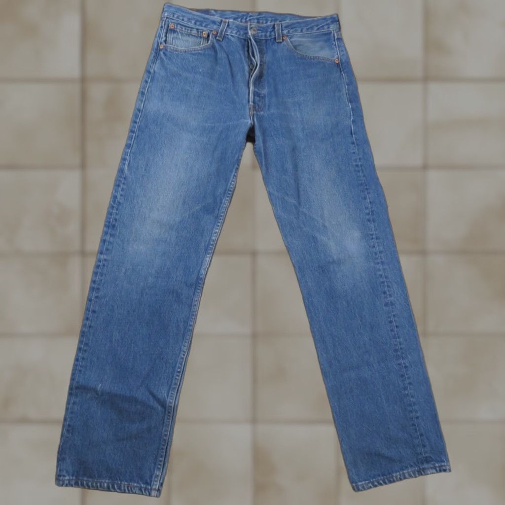 Levi's VINTAGE Levi's 501 Jeans Straight Leg Button Fly Blue 33X30.5 Regular Mens USA 90s 501 Series Denim Cotton Blue Tag Regular Fit Jeans Size US 33 - 1 Thumbnail