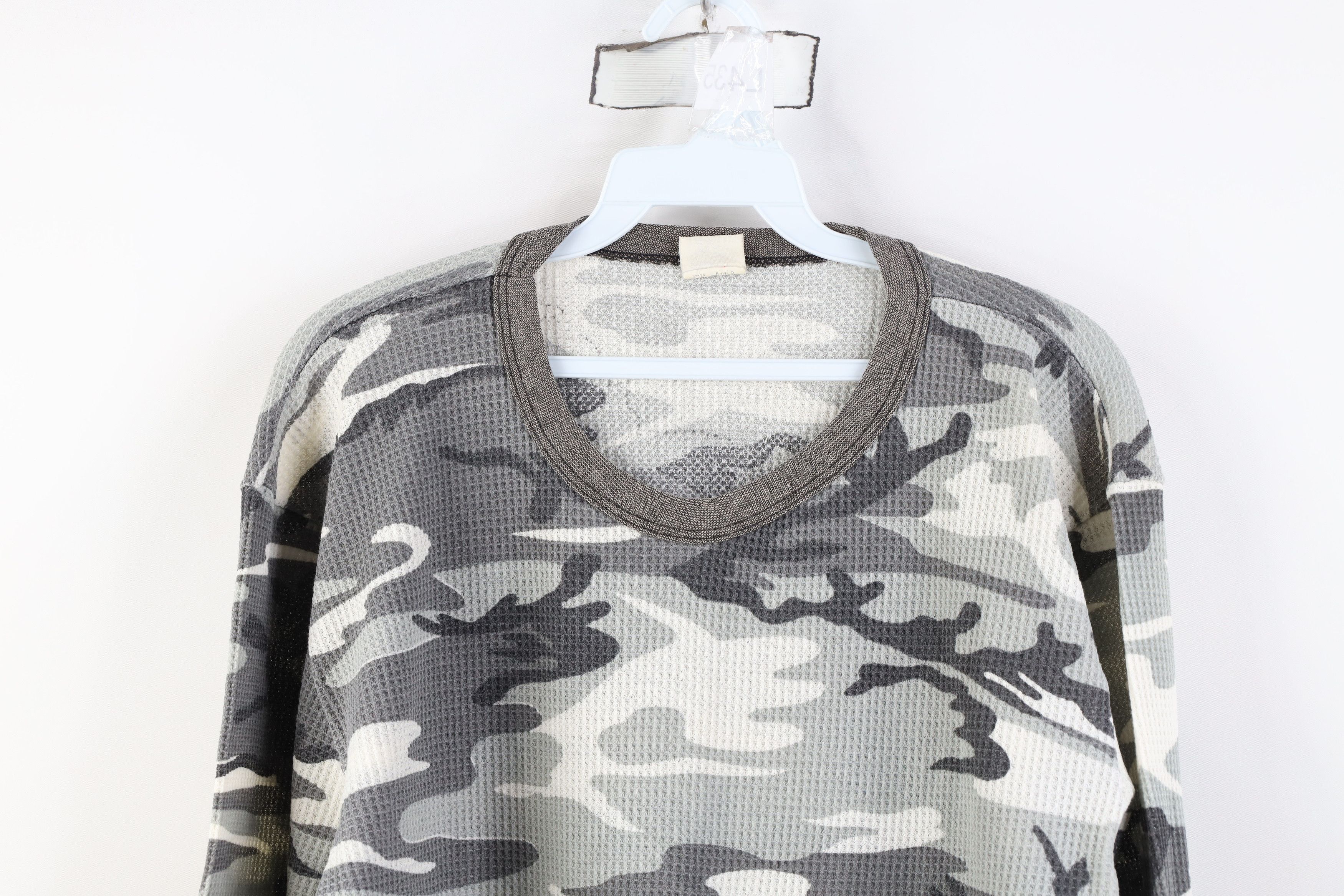 Vintage Vintage 90s Streetwear Knit Camouflage Long Sleeve T-Shirt Size US L / EU 52-54 / 3 - 2 Thumbnail