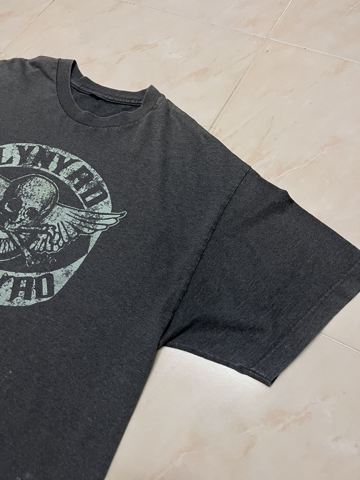 Band Tees Vintage Lynyrd Skynyrd t shirt big logo fit L Size US XL / EU 56 / 4 - 5 Thumbnail