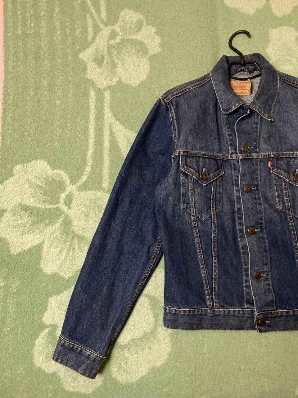 Levi's Vintage 90s Custom Hand Embroidered Denim Jacket Size L Size US L / EU 52-54 / 3 - 2 Thumbnail