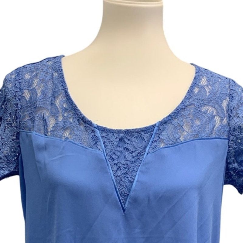 Express Express Women Small Lace Detail Blue Short Sleeve Top Blouse Size S / US 4 / IT 40 - 2 Thumbnail