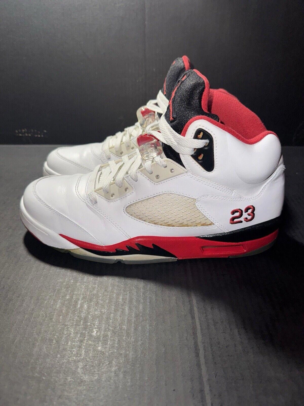 Jordan Brand Nike Air Jordan 5 Retro Fire Red Black 136027-120 Sz 11 Size US 11 / EU 44 - 5 Thumbnail