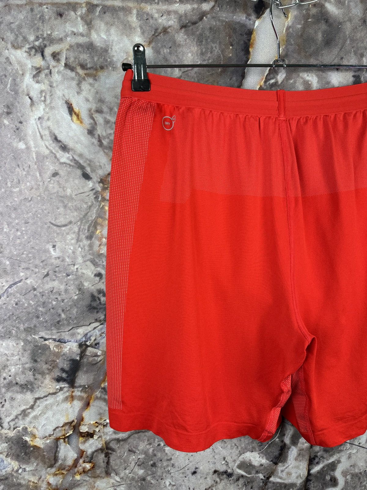 Nike Men’s PUMA Switzerland National Team Red Training Shorts Size US 36 / EU 52 - 9 Thumbnail