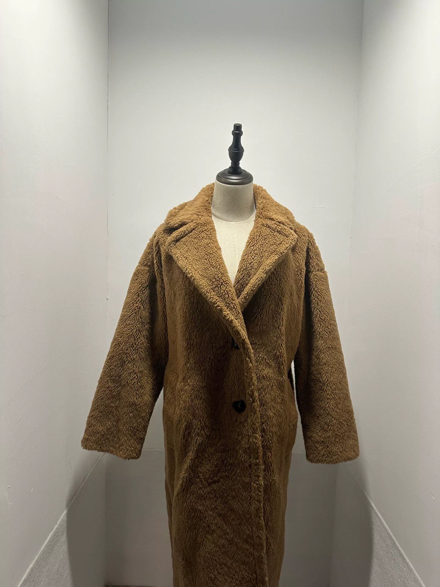 Max Mara Maxmara Weekend Teddy Coat Size US S / EU 44-46 / 1 - 1 Thumbnail