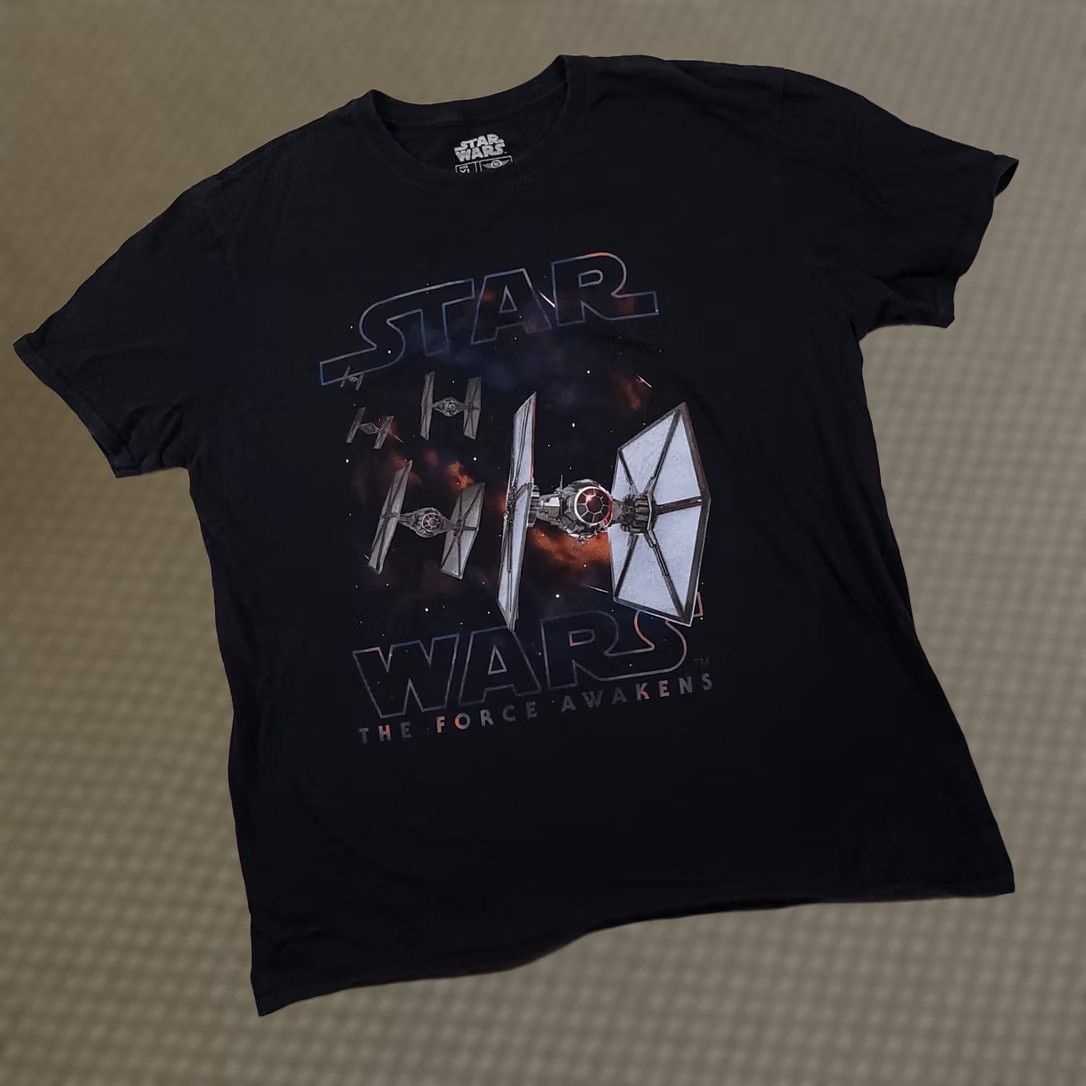 Star Wars Star Wars The Force Awakens Mens XL Black Graphic T-Shirt Short Sleeve Size US XL / EU 56 / 4 - 1 Thumbnail