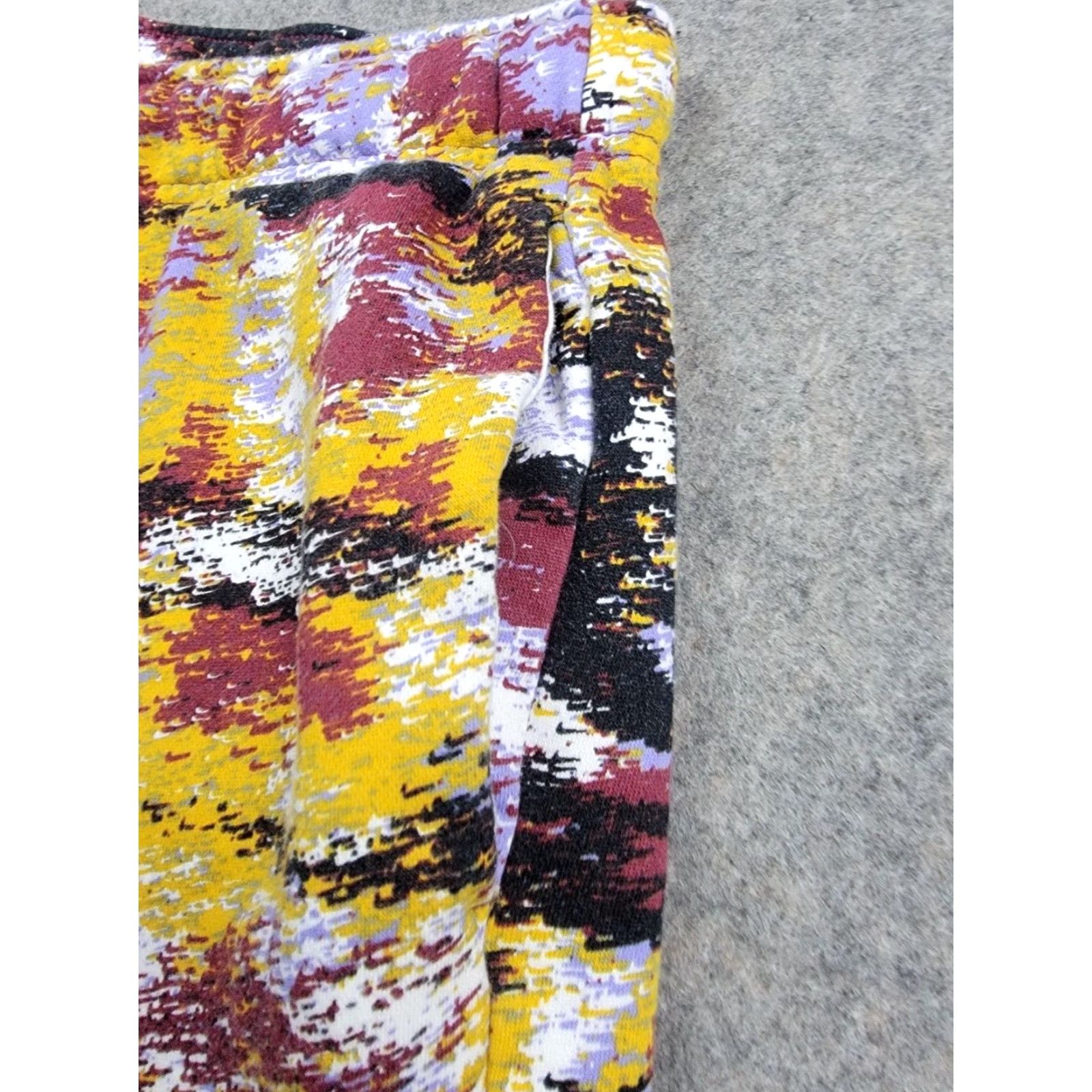 Nike Nike Joggers Pants Womens 2X Camouflage Multicolor Athletic Casual Size 40" / US 18 - 4 Thumbnail