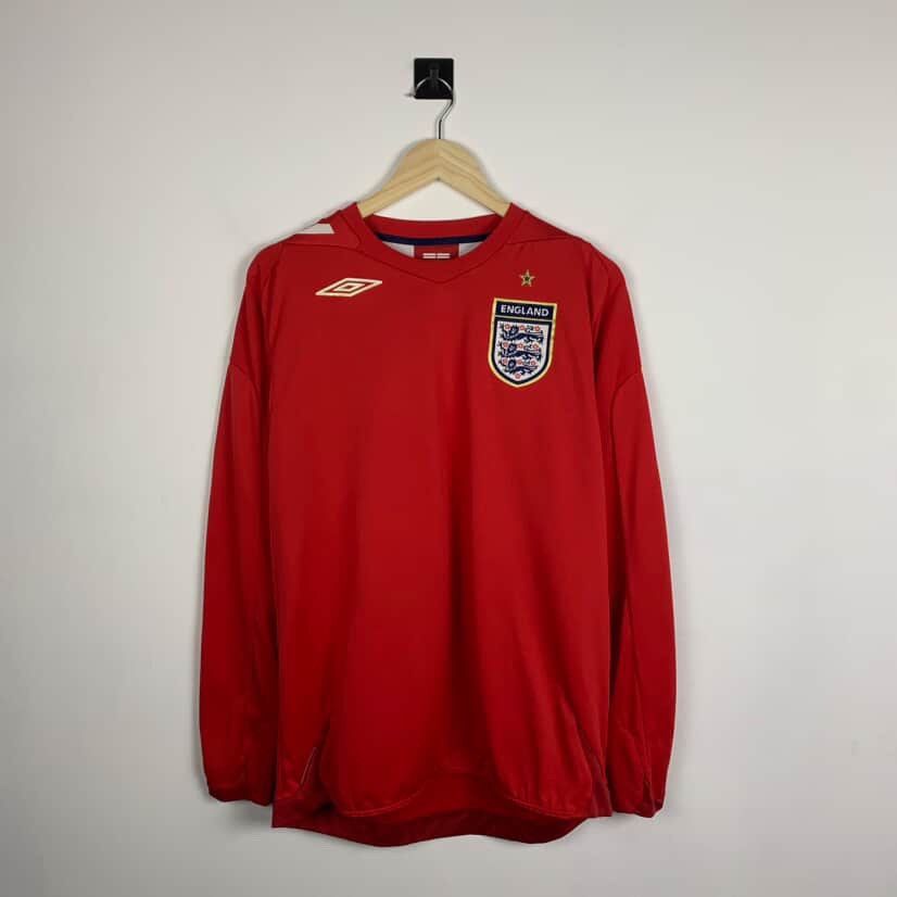 Umbro Vintage England Umbro soccer jersey long sleeve size L Size US L / EU 52-54 / 3 - 1 Thumbnail