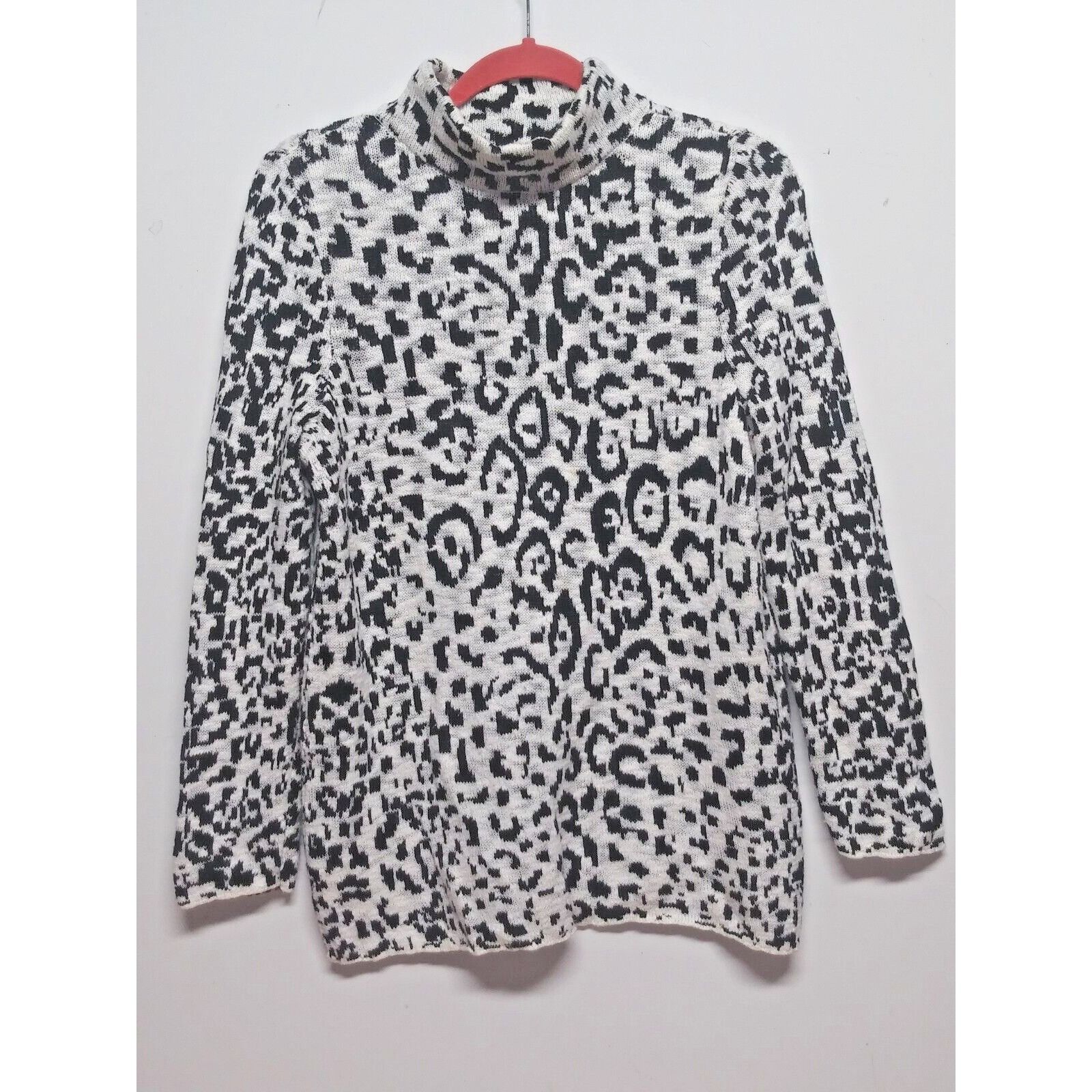Designer Chico's sweater Leopard pattern white black Sz L/XL Size XL / US 12-14 / IT 48-50 - 1 Thumbnail