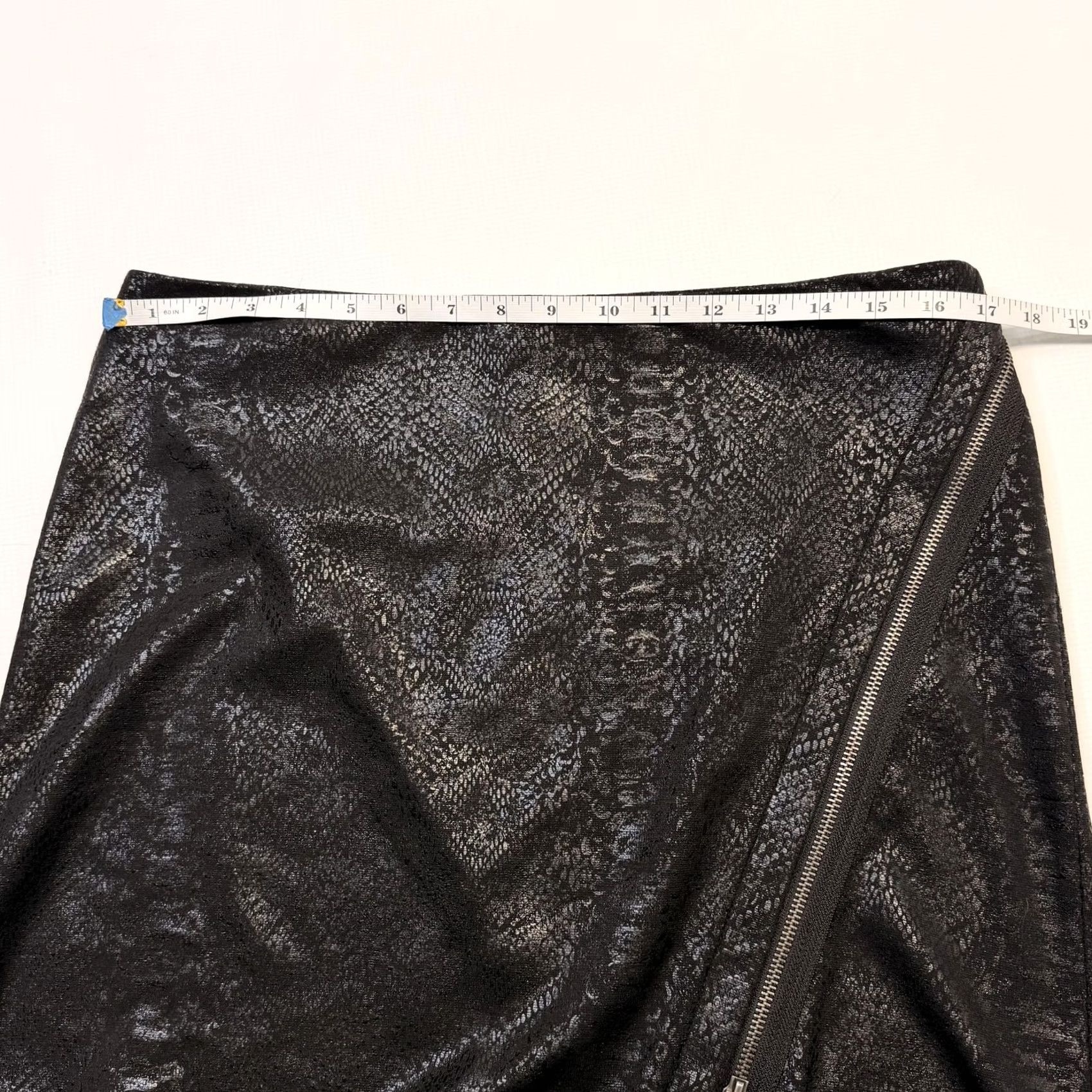 Vince Camuto Two by Vince Camuto Skirt Womens M Black Snake Print Wrap Zip Mini Knit Size 32" / US 10 / IT 46 - 8 Thumbnail