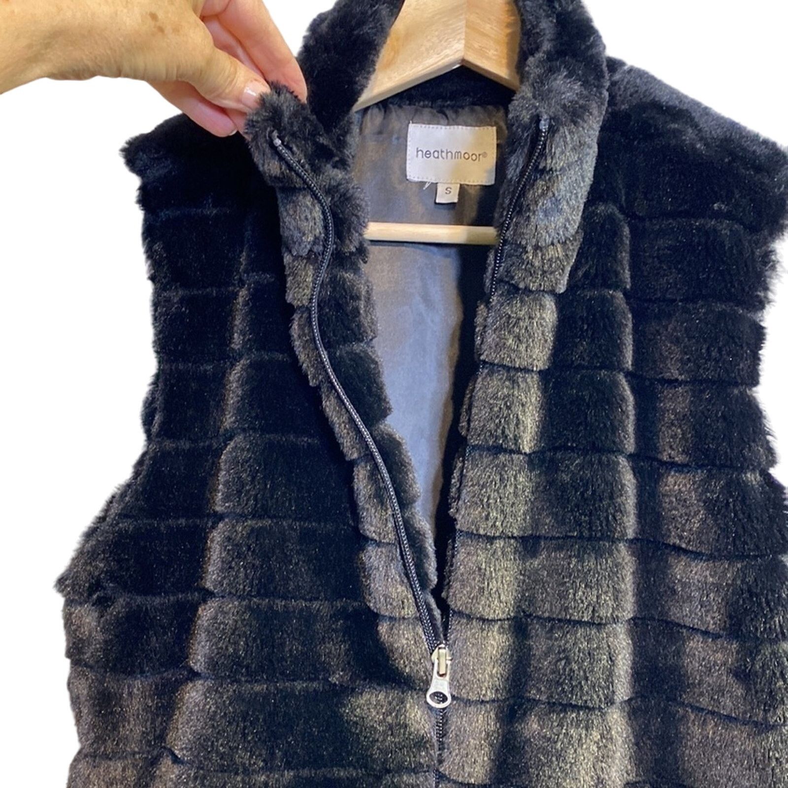 Other NWOT faux fur black vest Size S / US 4 / IT 40 - 4 Thumbnail