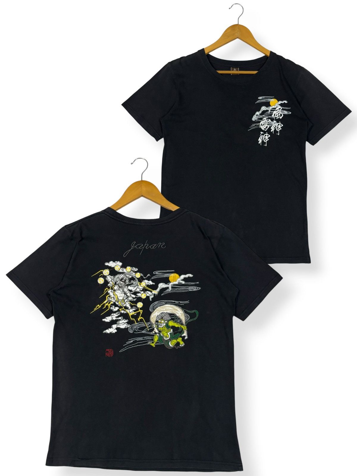 Karakuri Tamashii Zeku Japanese Fujin Raijin Embroidered Sukajan Style T-shirt Size US S / EU 44-46 / 1 - 1 Thumbnail