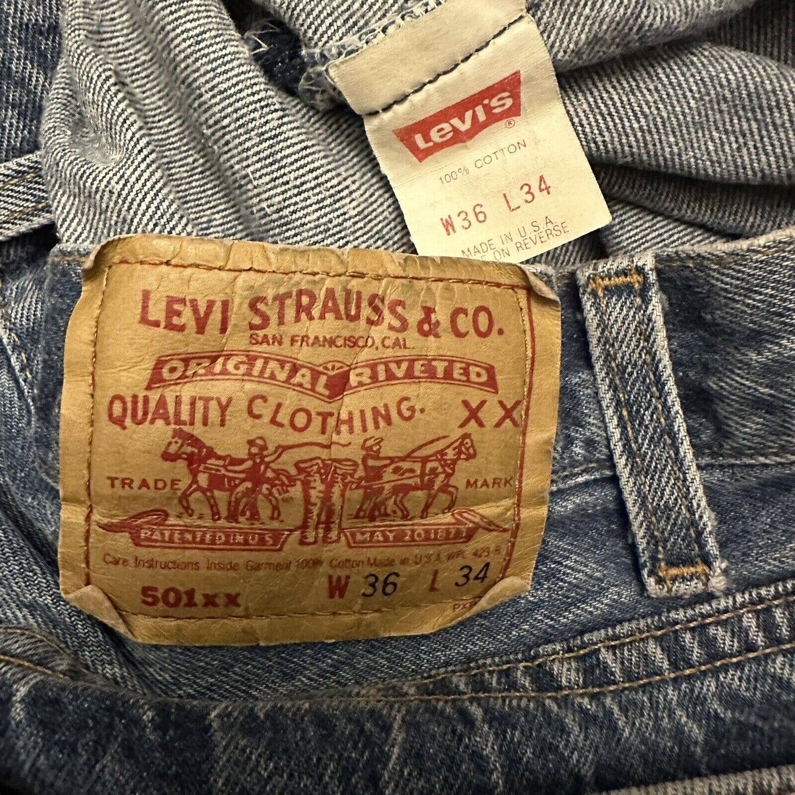 Vintage Vintage Levi’s 501 Blue Denim Jeans Size 36x34 Made In USA Size US 36 / EU 52 - 7 Preview