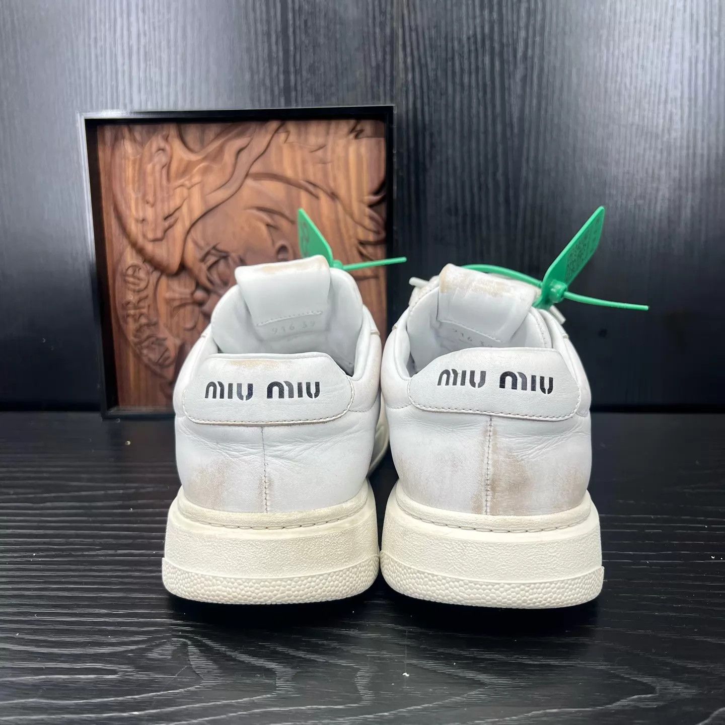 Miu Miu MIU MIU white distressed 39 original box like new Size US 8.5 / IT 38.5 - 7 Thumbnail