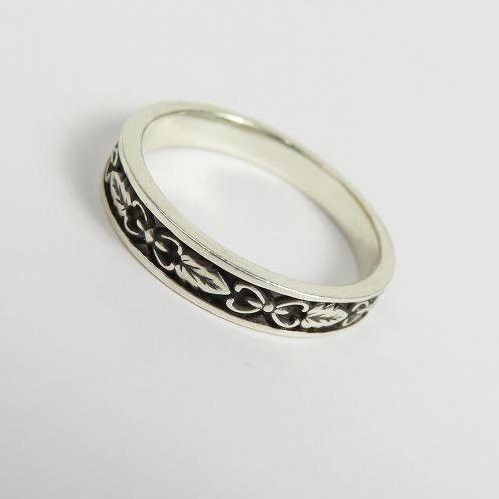 Japanese Brand Agete Ivy Motif Ring / Sterling Silver / Sz 7 7/8 Size ONE SIZE - 1 Thumbnail