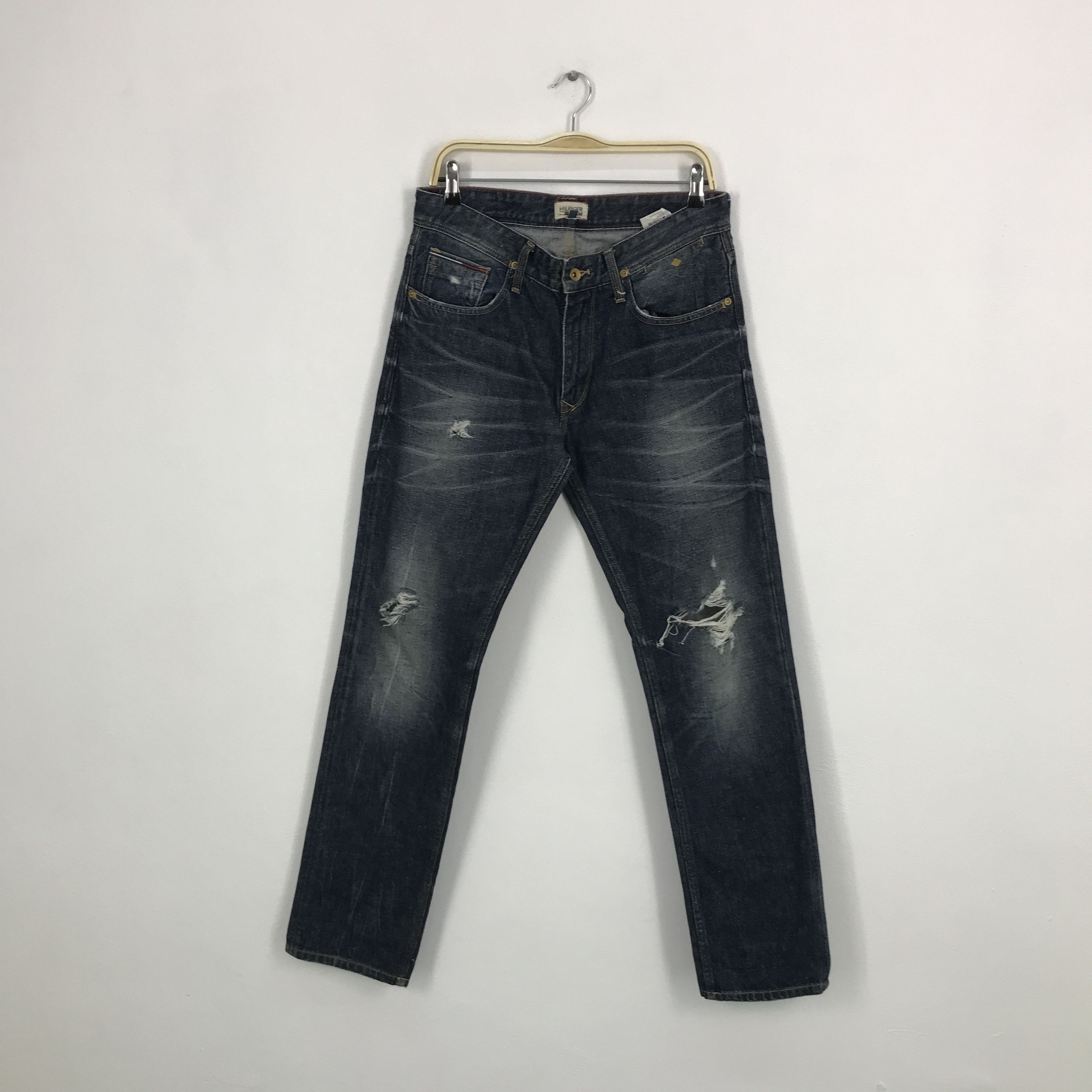 Tommy Hilfiger Denim tommy hilfiger distressed jean pants Size US 32 / EU 48 - 1 Thumbnail