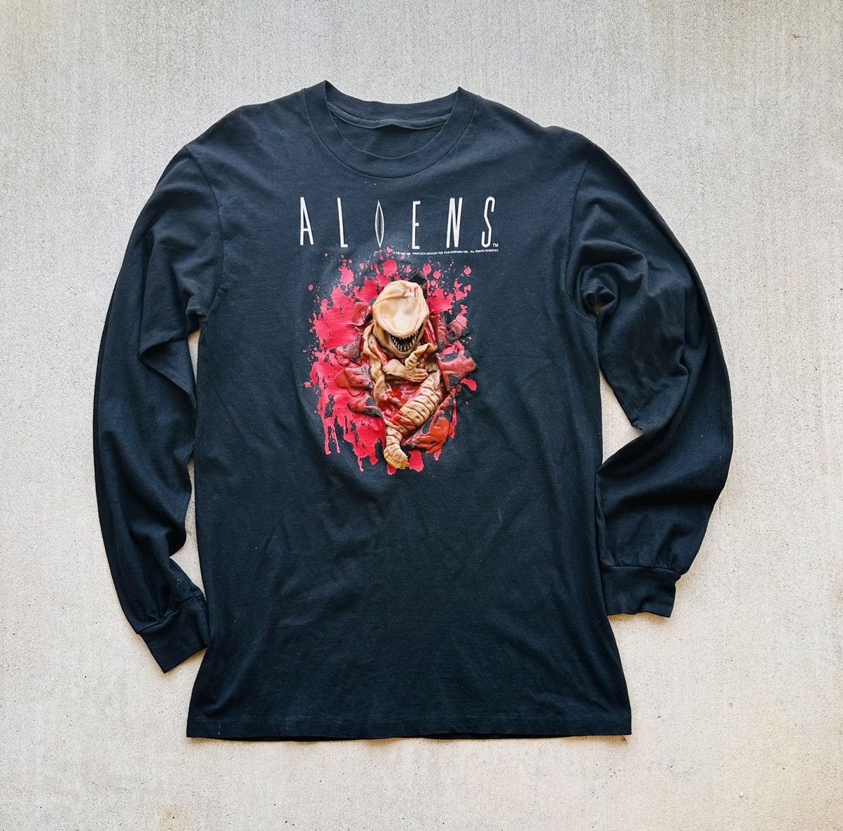 Vintage Vintage Aliens Movie Tee Shirt Chest Single Stitch 90s Size US L / EU 52-54 / 3 - 1 Thumbnail