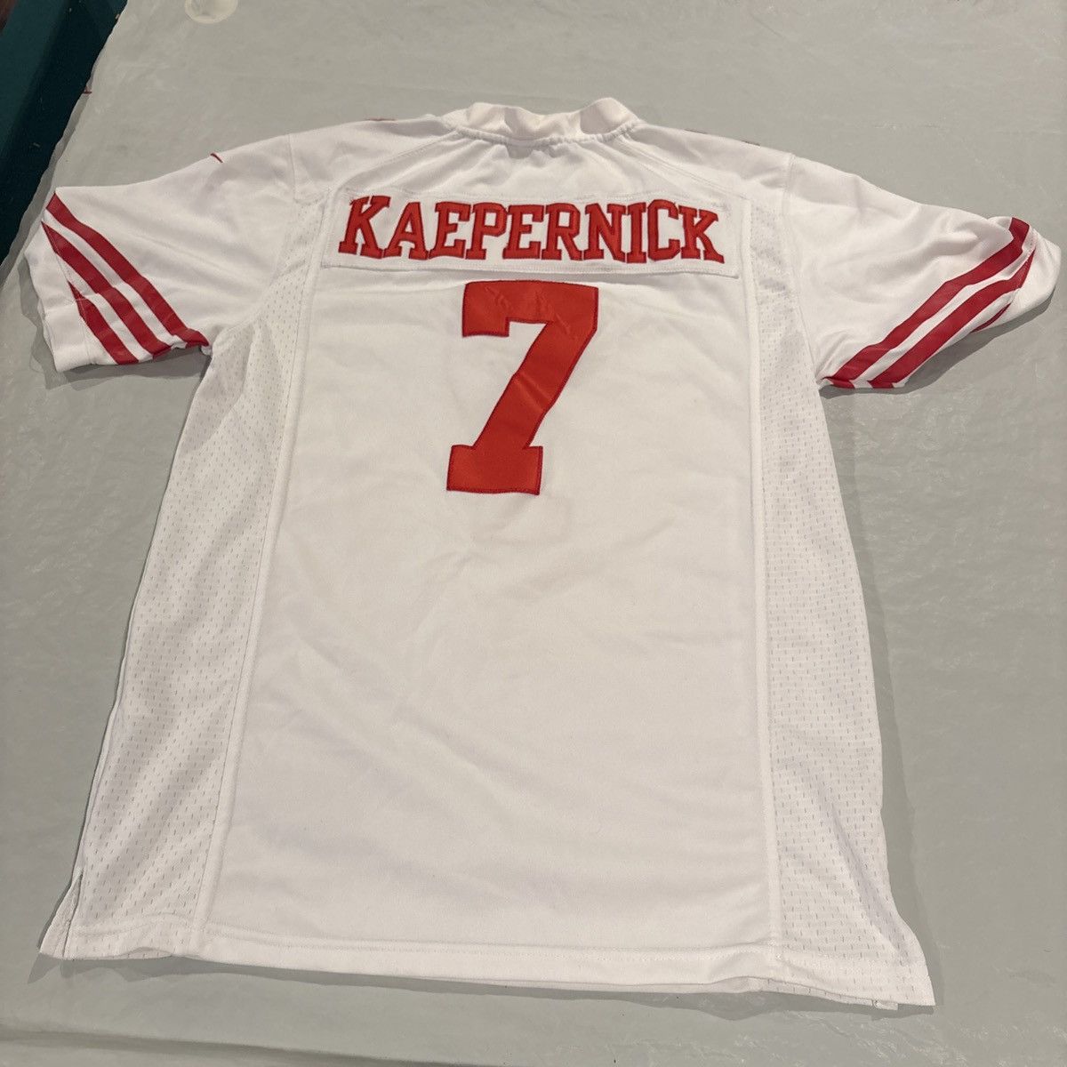 Nike SF 49ers Colin Kaepernick Nike Jersey Youth XLarge 18/20 Size US L / EU 52-54 / 3 - 5 Thumbnail