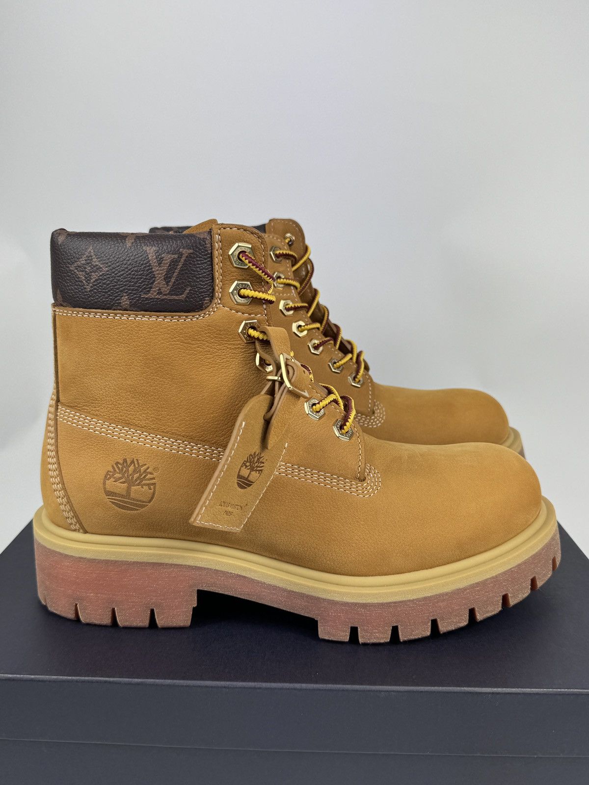 Louis Vuitton LV X TIMBERLAND BOOTS Size US 9 / EU 42 - 1 Thumbnail
