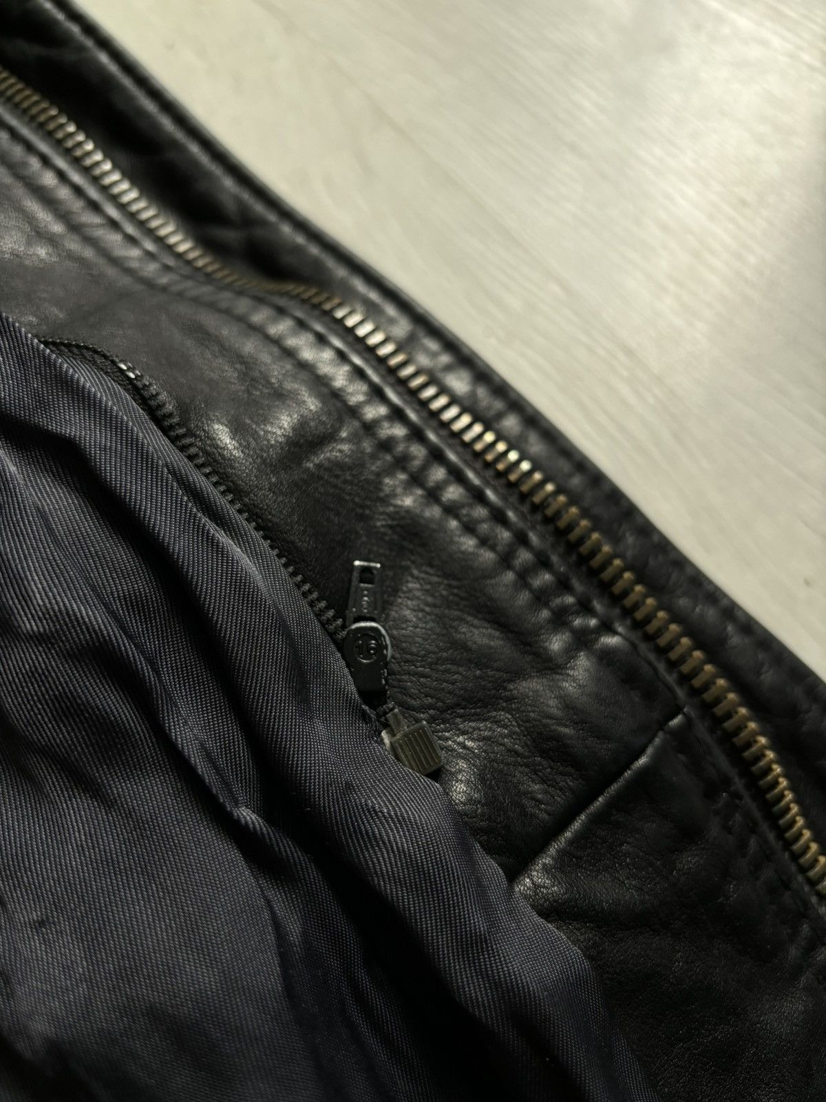 Vintage A-2 vintage Leather aviation bomber jacket 1970s Size US L / EU 52-54 / 3 - 10 Thumbnail