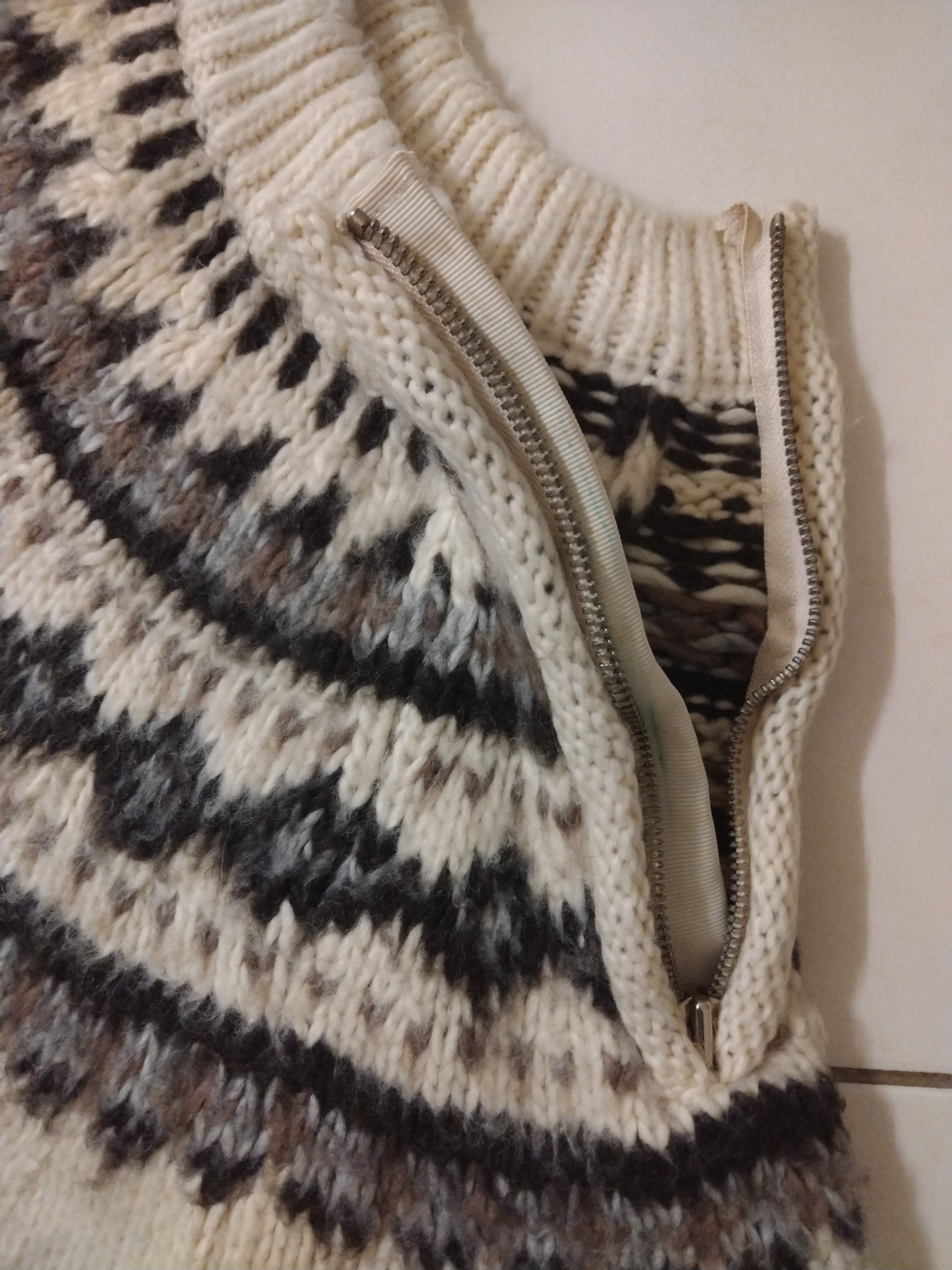 Aran Isles Knitwear 💥SENDOFFER✨ Saint Laurent Inspired Isle Knitwear Sweater Size US M / EU 48-50 / 2 - 17 Thumbnail