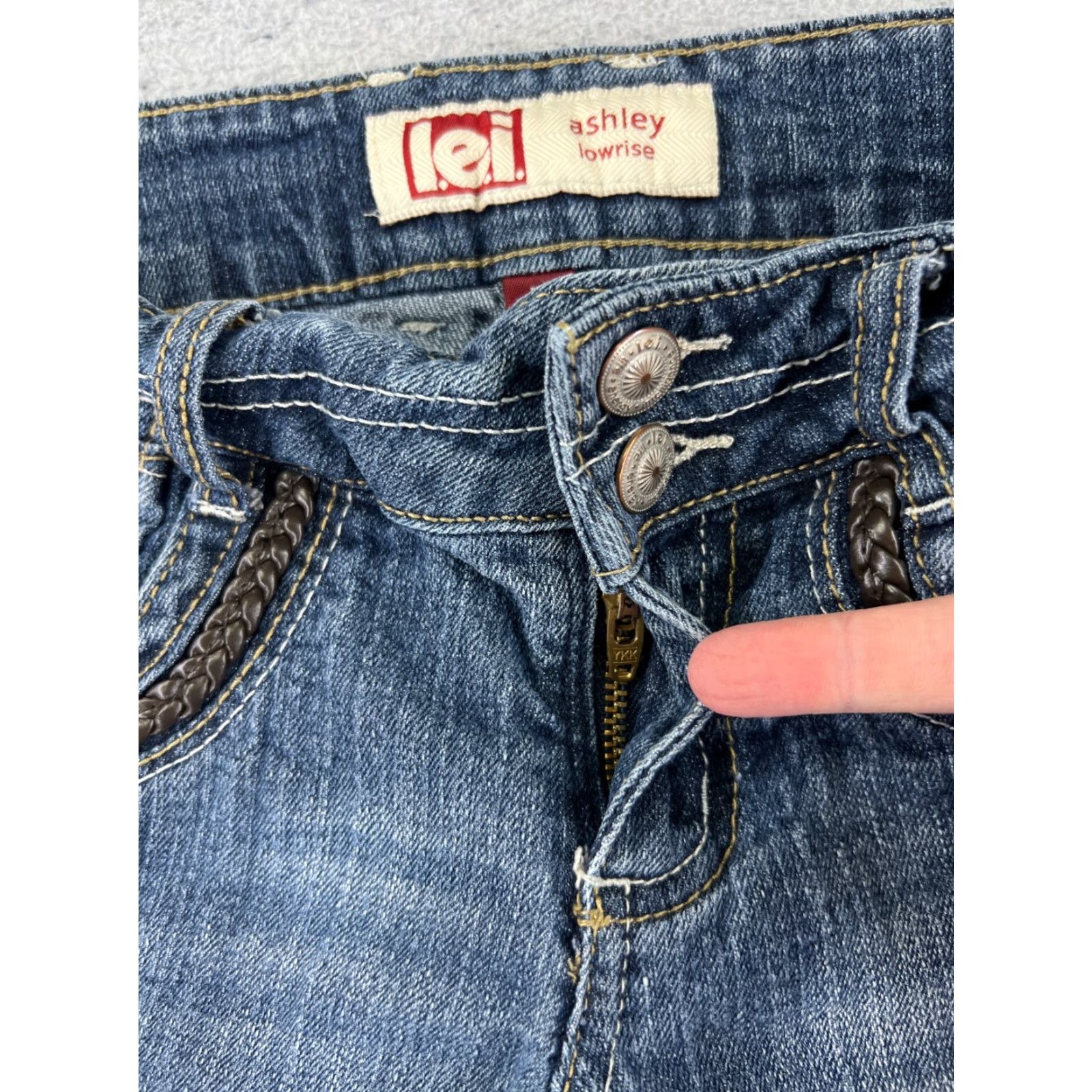 Vintage VINTAGE LEI Shorts Denim Cut-Off Women's 3 25x11 Blue Low Rise 11in Inseam, 5-Pocket, Stretch, Casual Womens Short Size 26" / US 2 / IT 38 - 6 Thumbnail