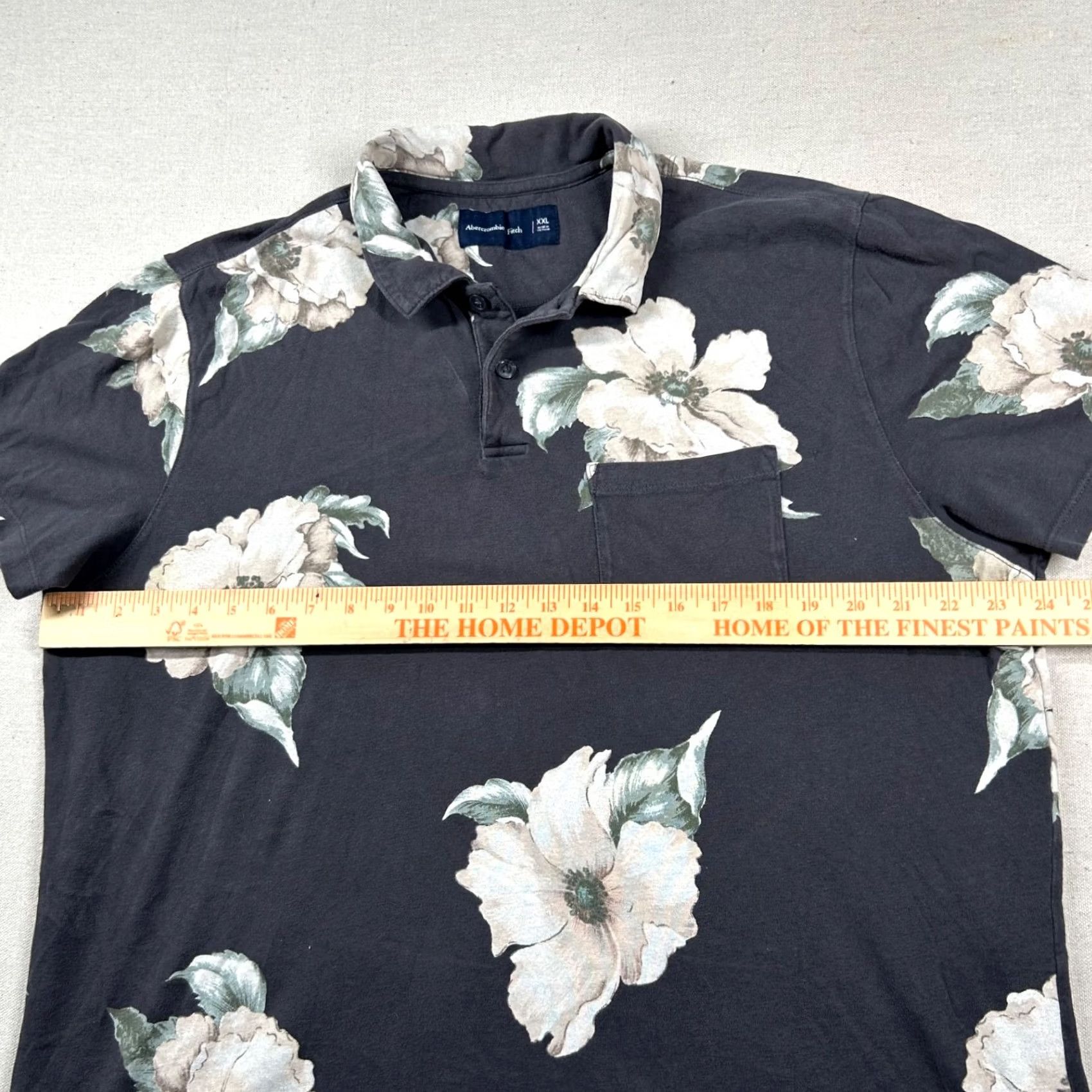 Abercrombie & Fitch Abercrombie & Fitch Shirt Mens 2XL Golf Polo Floral Beachy Slim Tropical Vintage No Flaw Gray Knit Short Sleeve Collared Button Spread Size US XXL / EU 58 / 5 - 7 Thumbnail