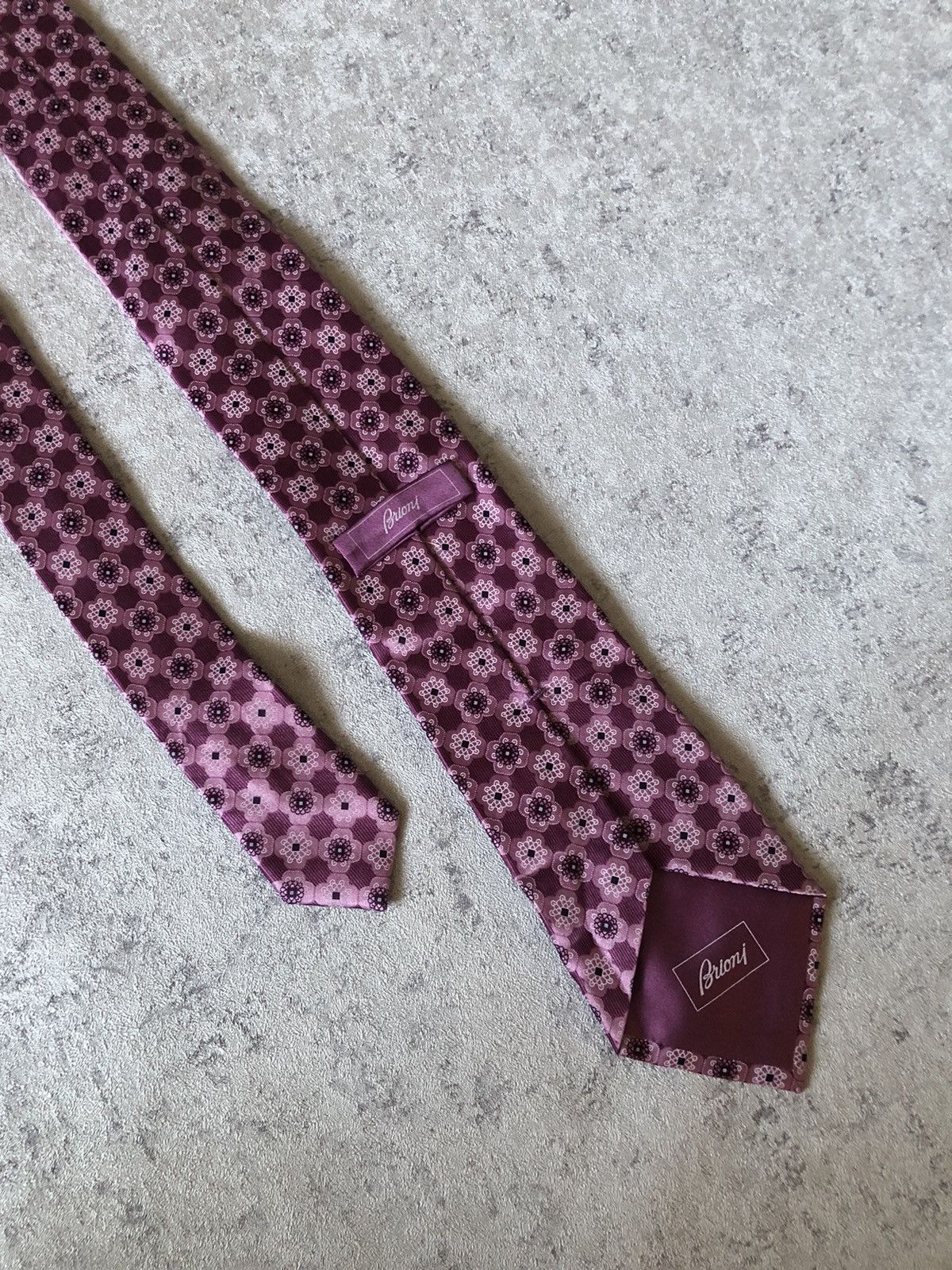 BRIONI SILK TIE