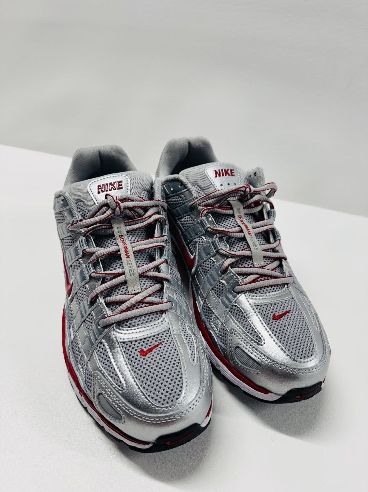 Nike Nike P 6000 Metallic Silver/Gym Red/Cool Grey Size US 11.5 / EU 44-45 - 4 Thumbnail