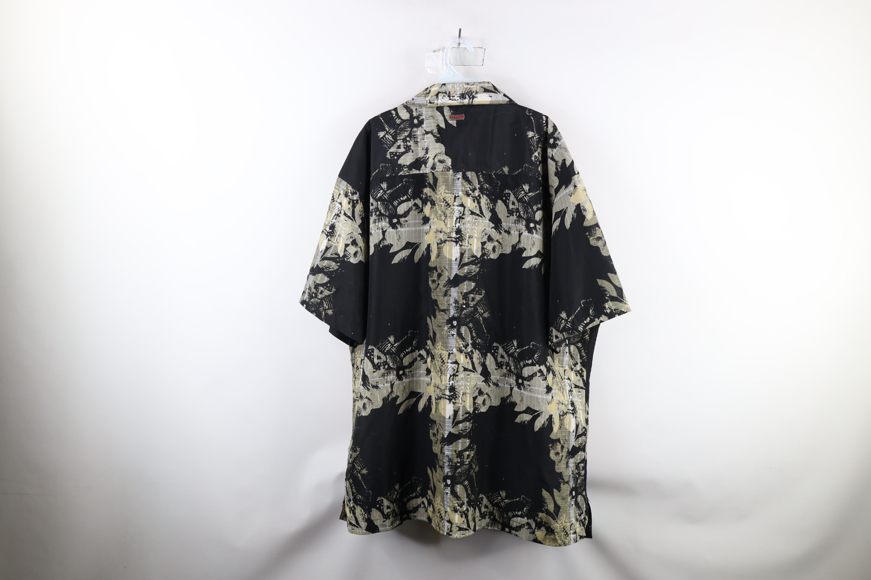 Fubu × Vintage Vintage 90s FUBU Out Baggy Fit Abstract Flower Button Shirt Size US XXL / EU 58 / 5 - 10 Thumbnail