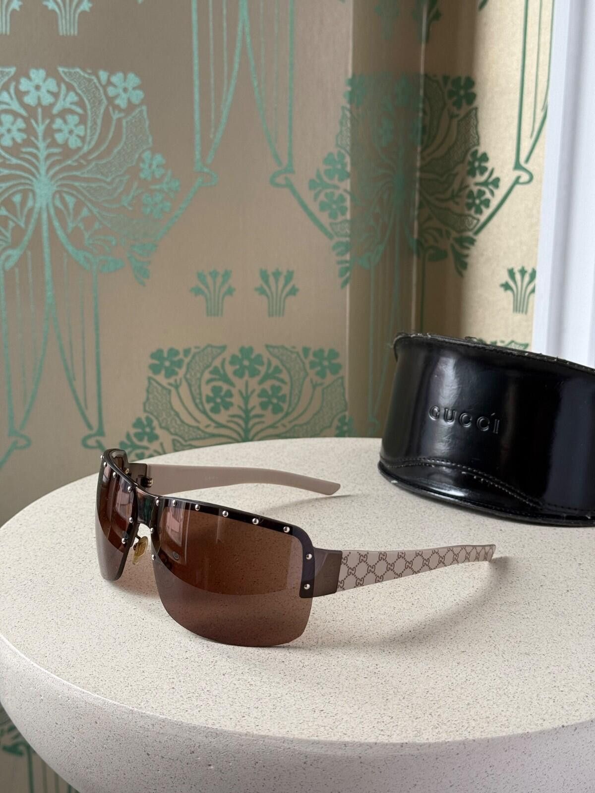 Gucci 2000 Vintage Gucci Monogram Beige Mask Sunglasses GG 1819/S Size ONE SIZE - 1 Thumbnail