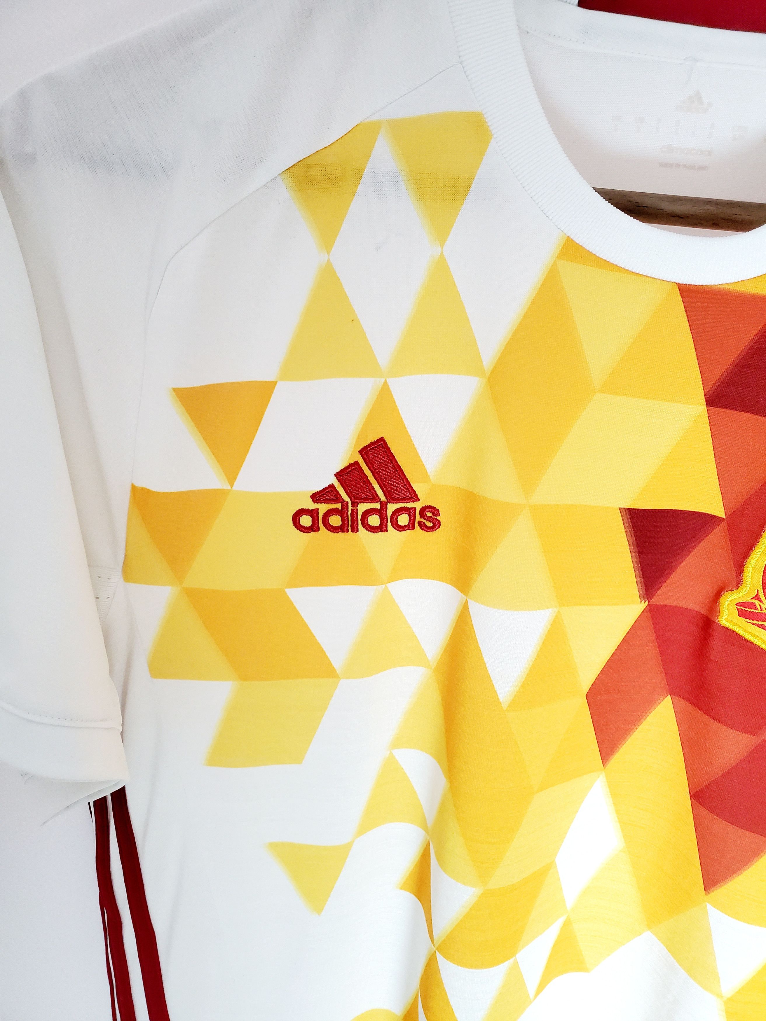 Adidas Spain National 2015 2017 Away Soccer Jersey size S Size US S / EU 44-46 / 1 - 4 Thumbnail