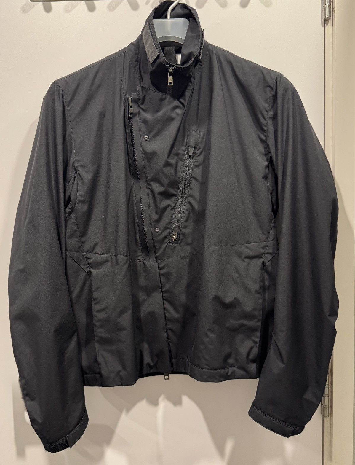 Acronym J68-WS SS19 Size US S / EU 44-46 / 1 - 2 Thumbnail