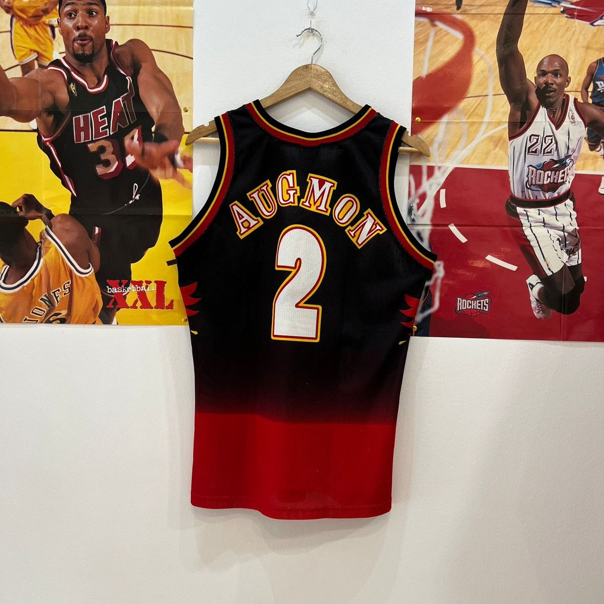 Champion × NBA × Vintage Vintage Atlanta Hawks Road 1995-96 Augmon Champion Jersey Size US S / EU 44-46 / 1 - 2 Thumbnail